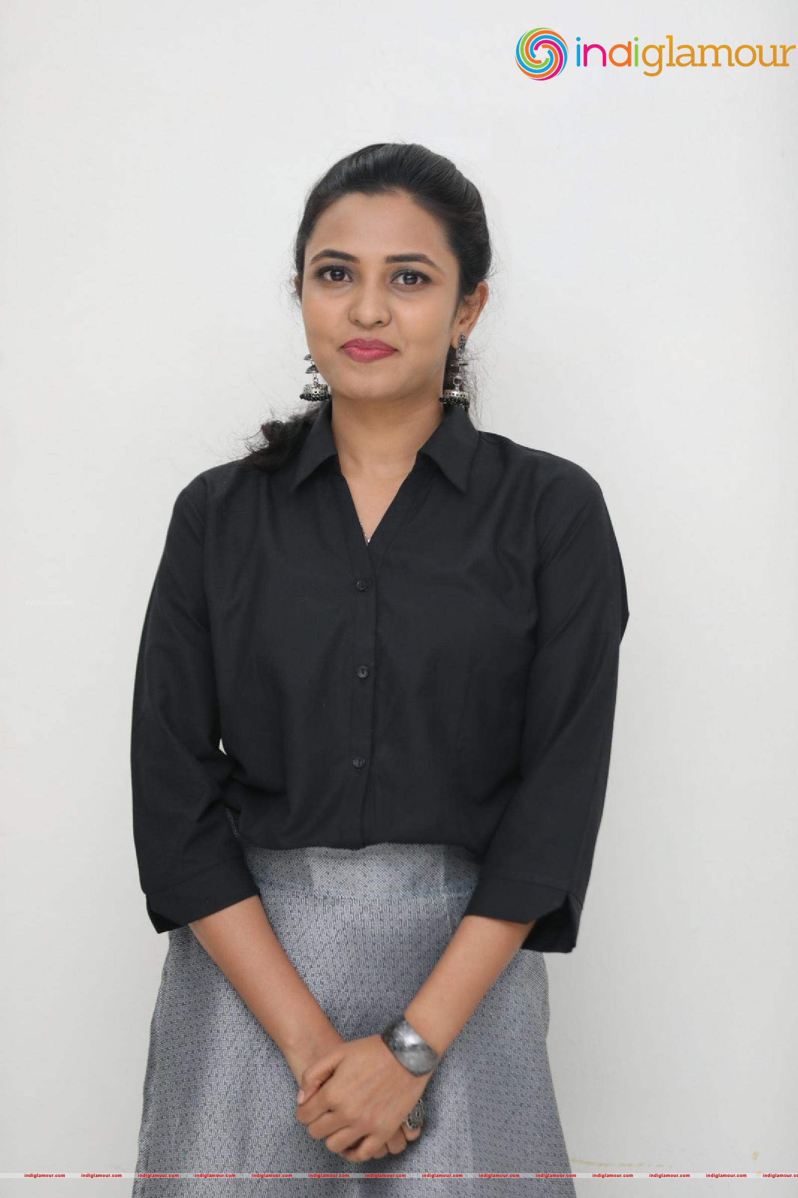 Sunita Sadguruu Actress hd photo