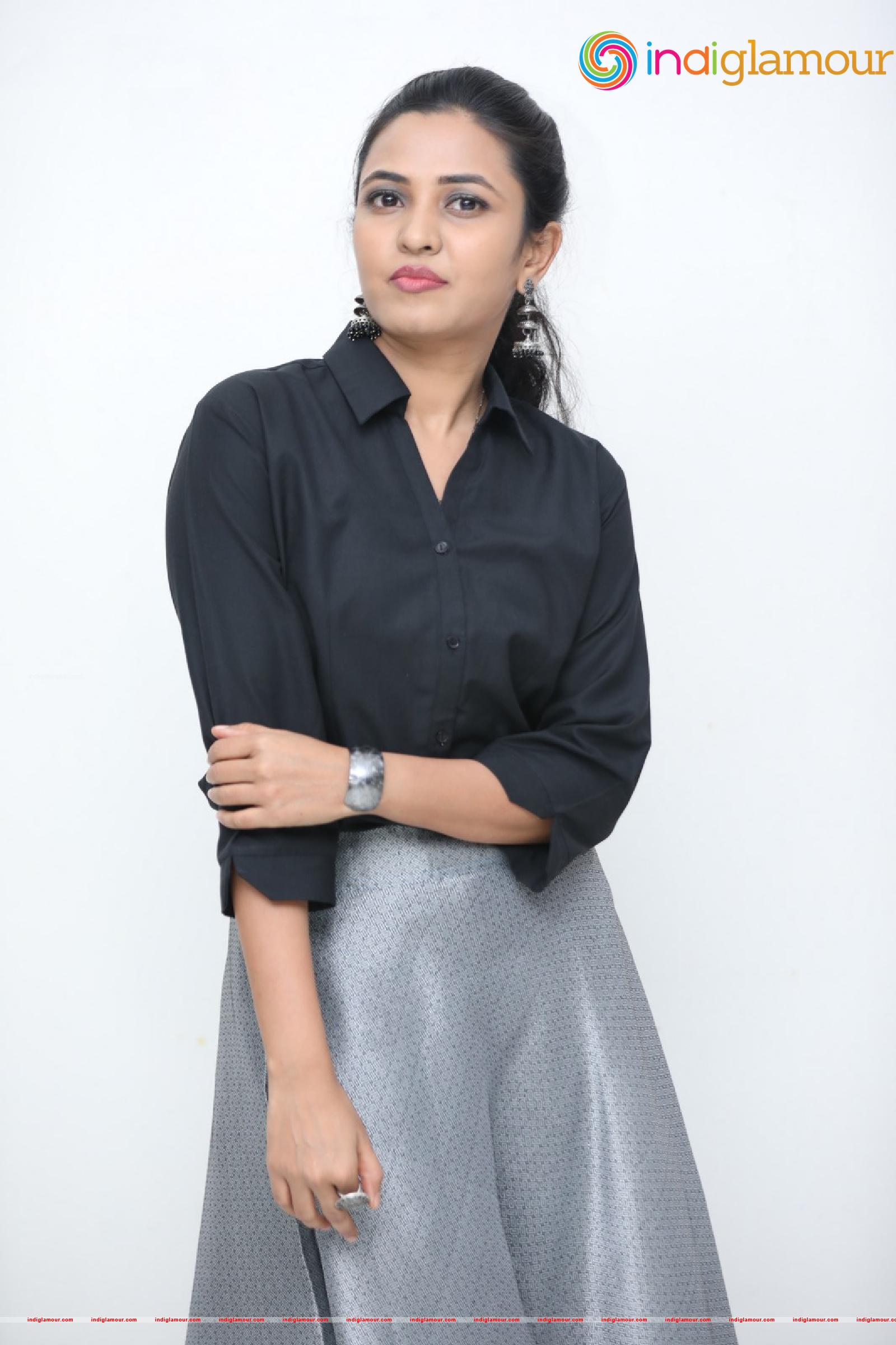 Sunita Sadguruu Actress hd photo