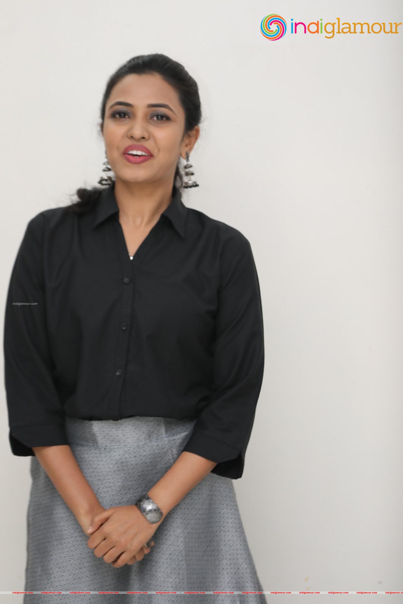 Sunita Sadguruu Actress hd photo