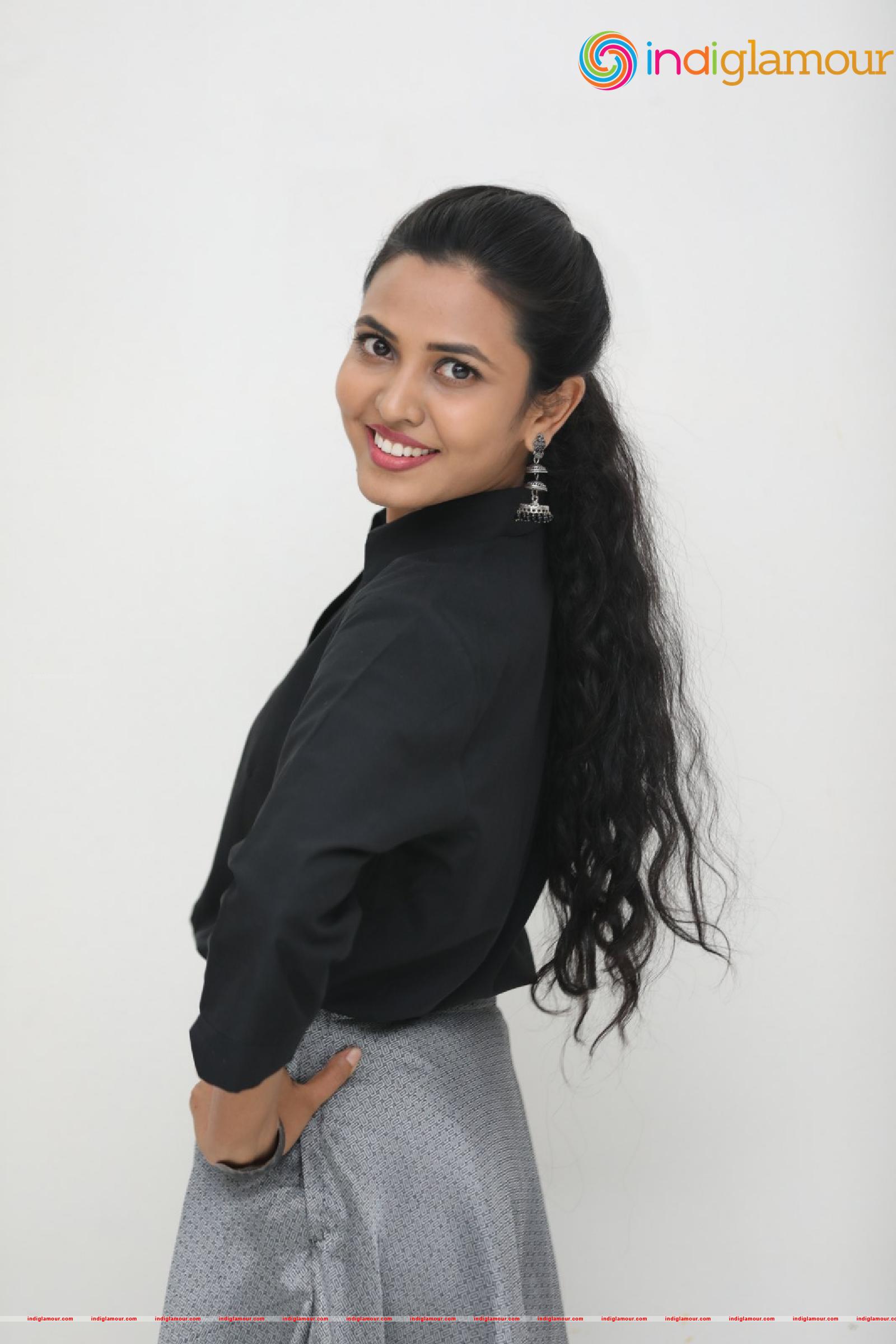 Sunita Sadguruu Actress hd photo