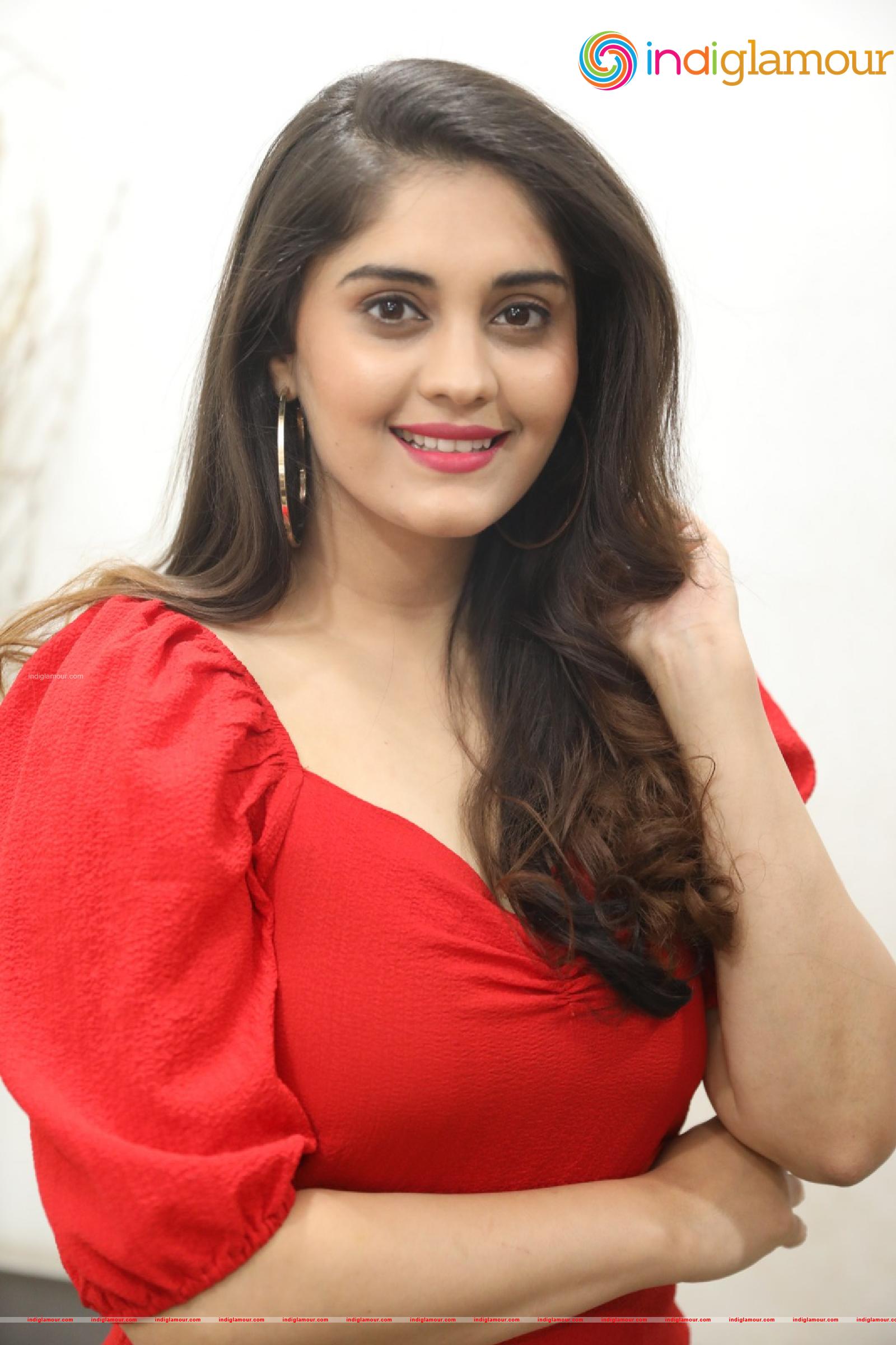 Surabhi Actress hd photo