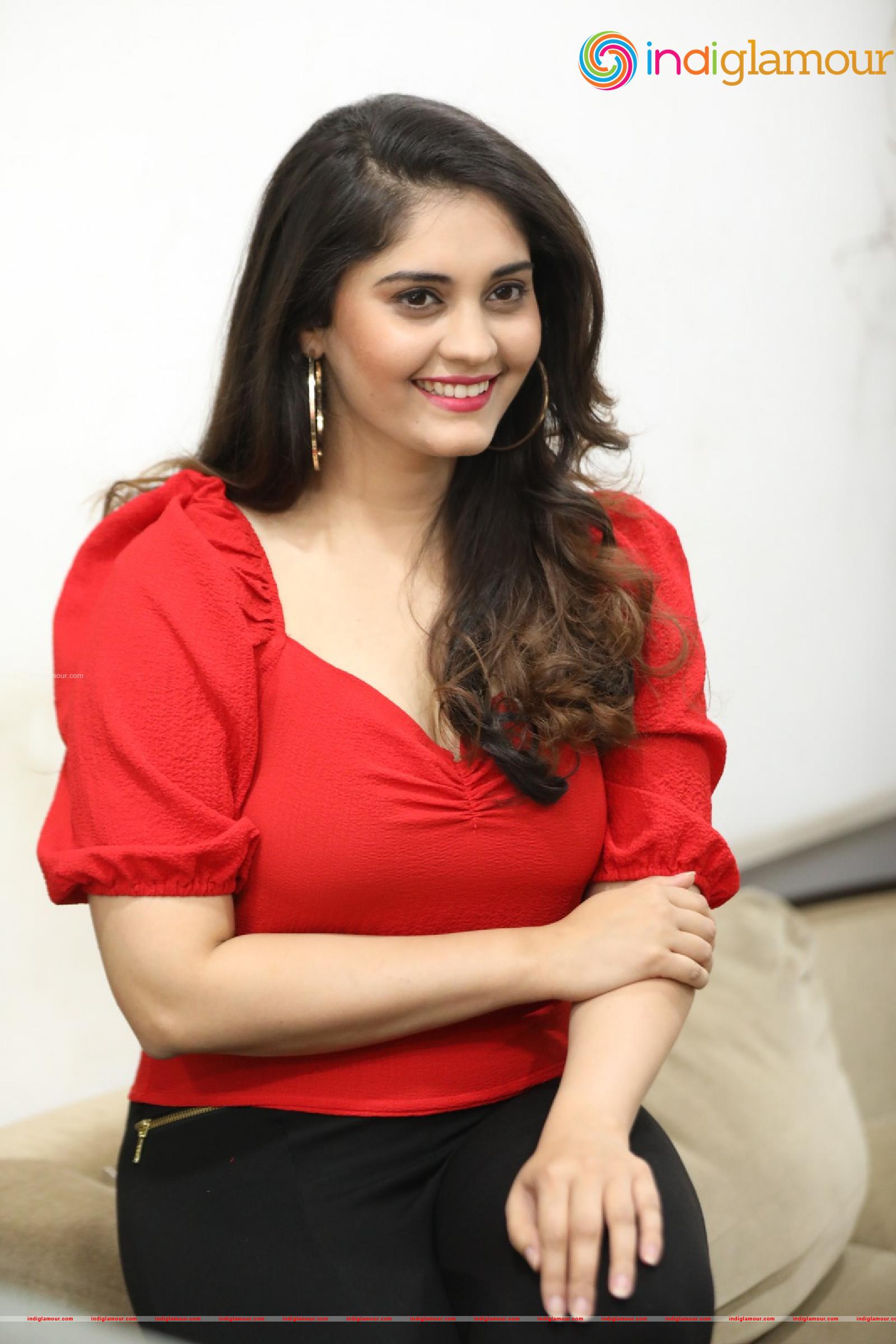 Surabhi Actress hd photo