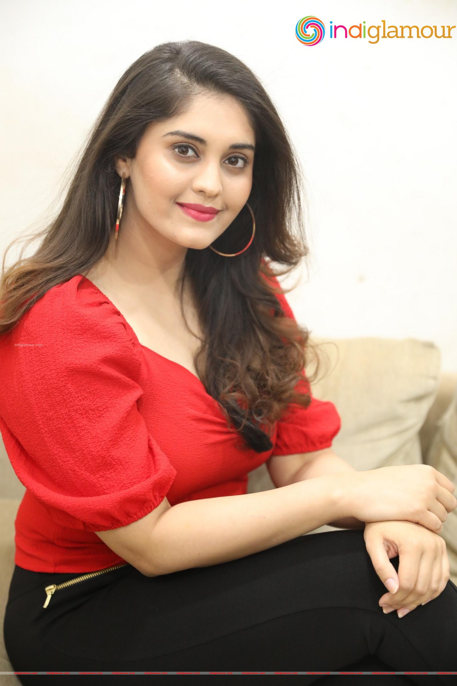 Surabhi Actress hd photo