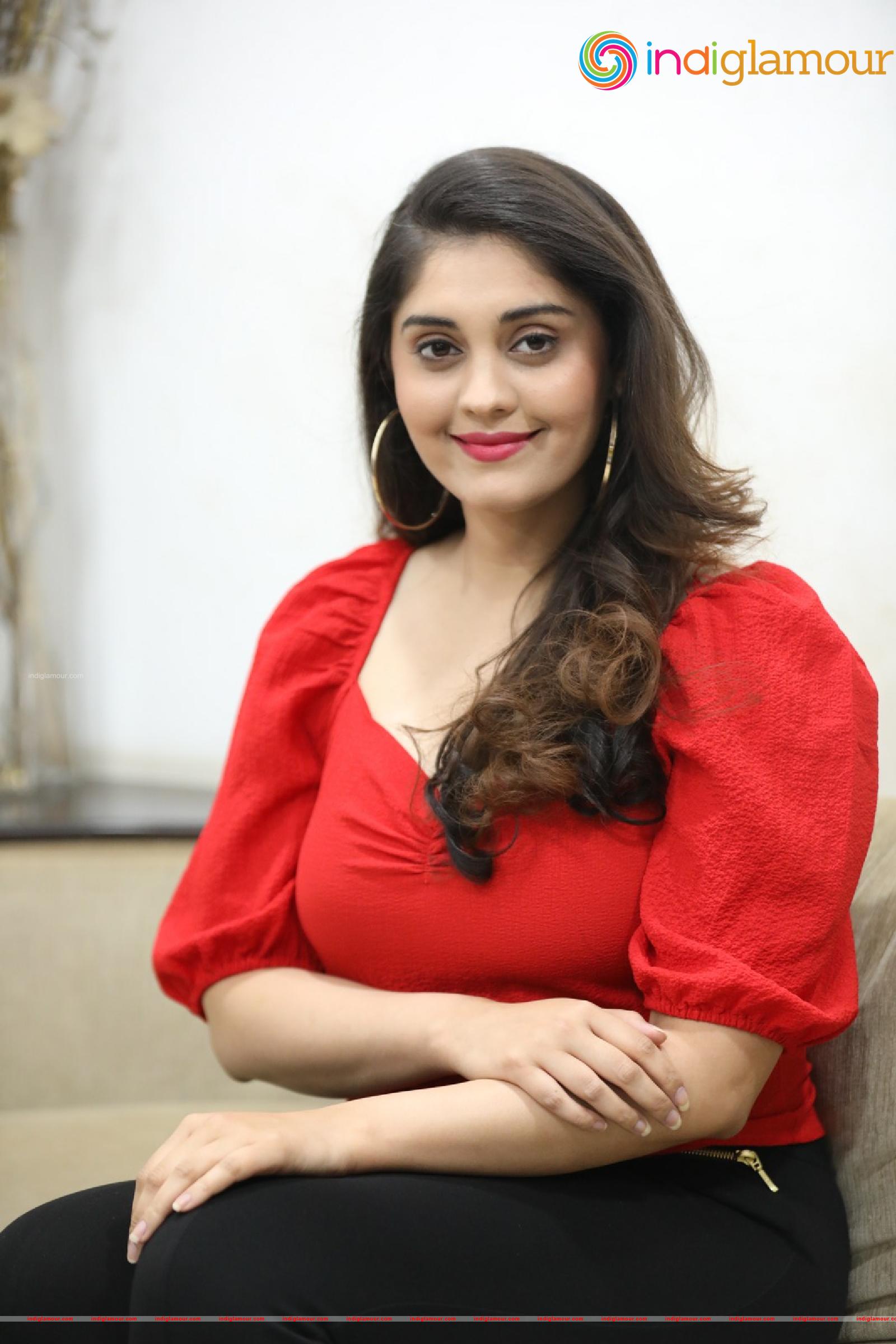 Surabhi Actress hd photo