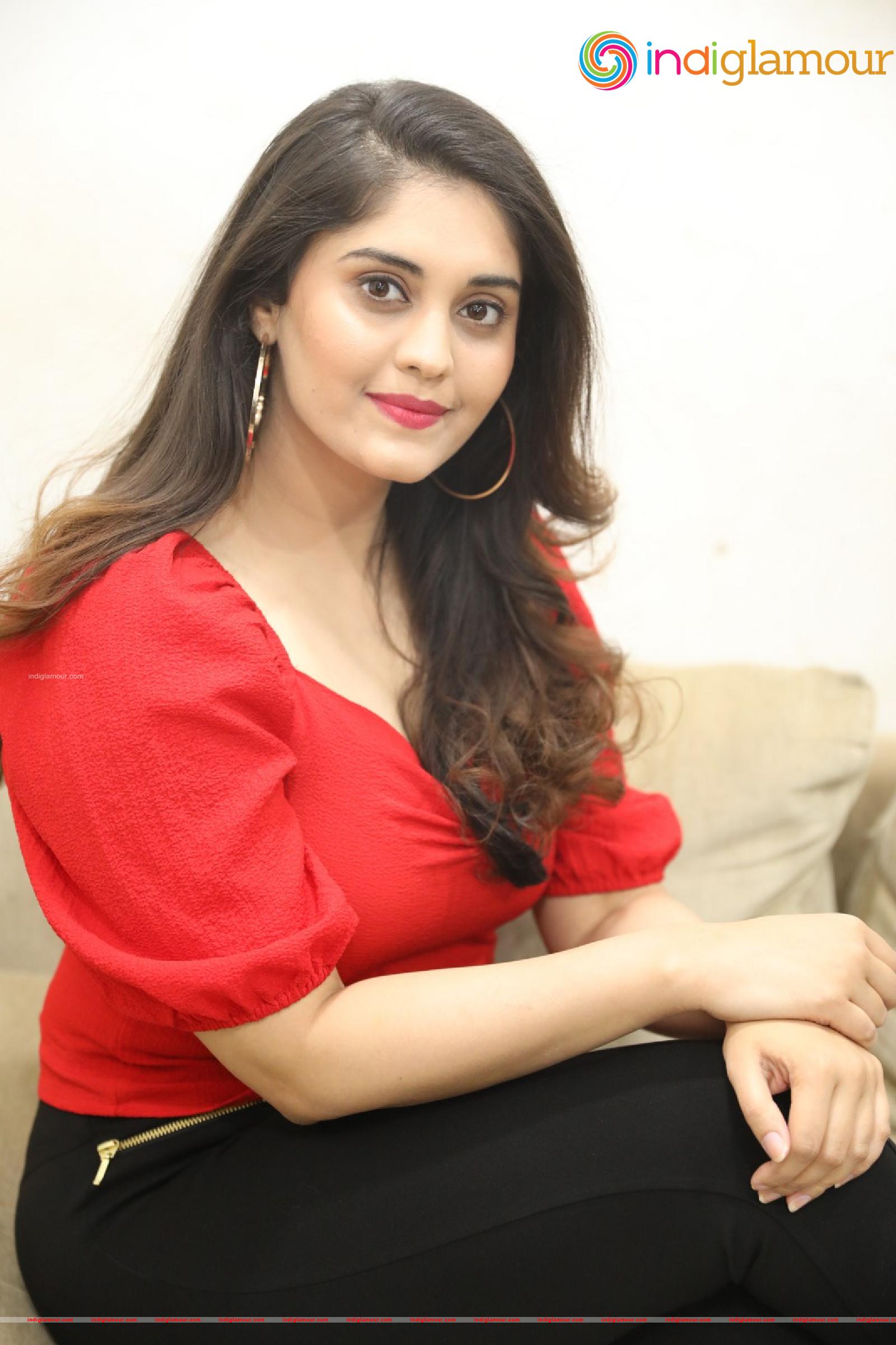 Surabhi Actress hd photo