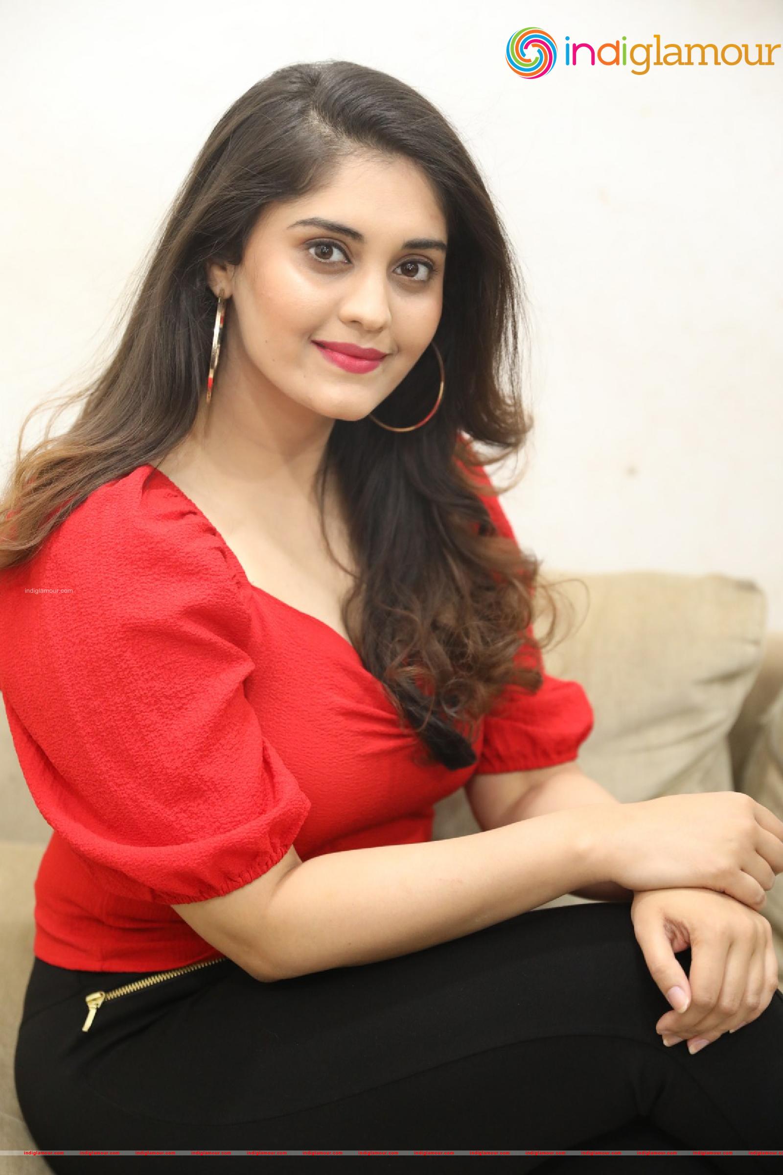 Surabhi Actress hd photo