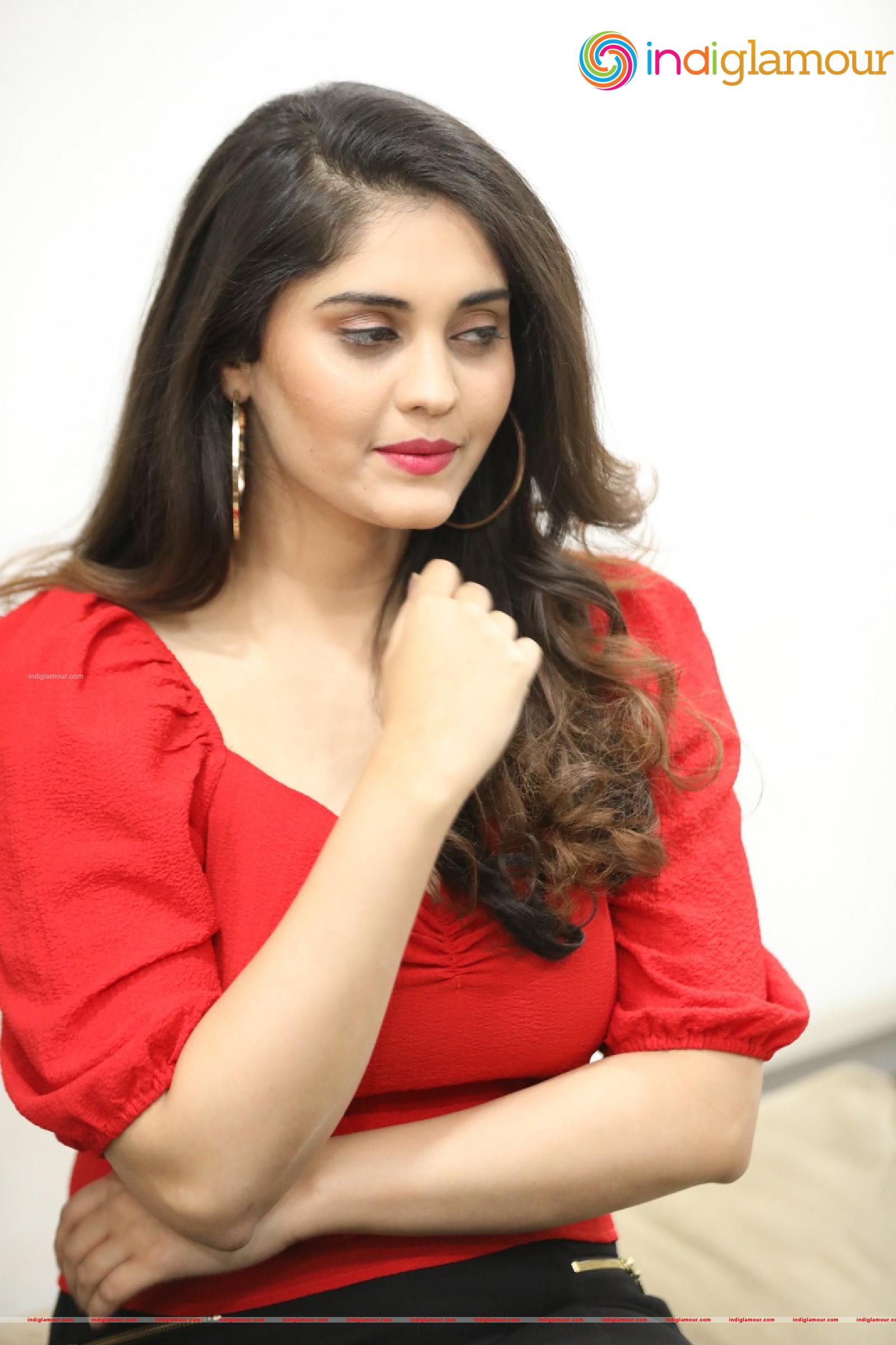 Surabhi Actress hd photo