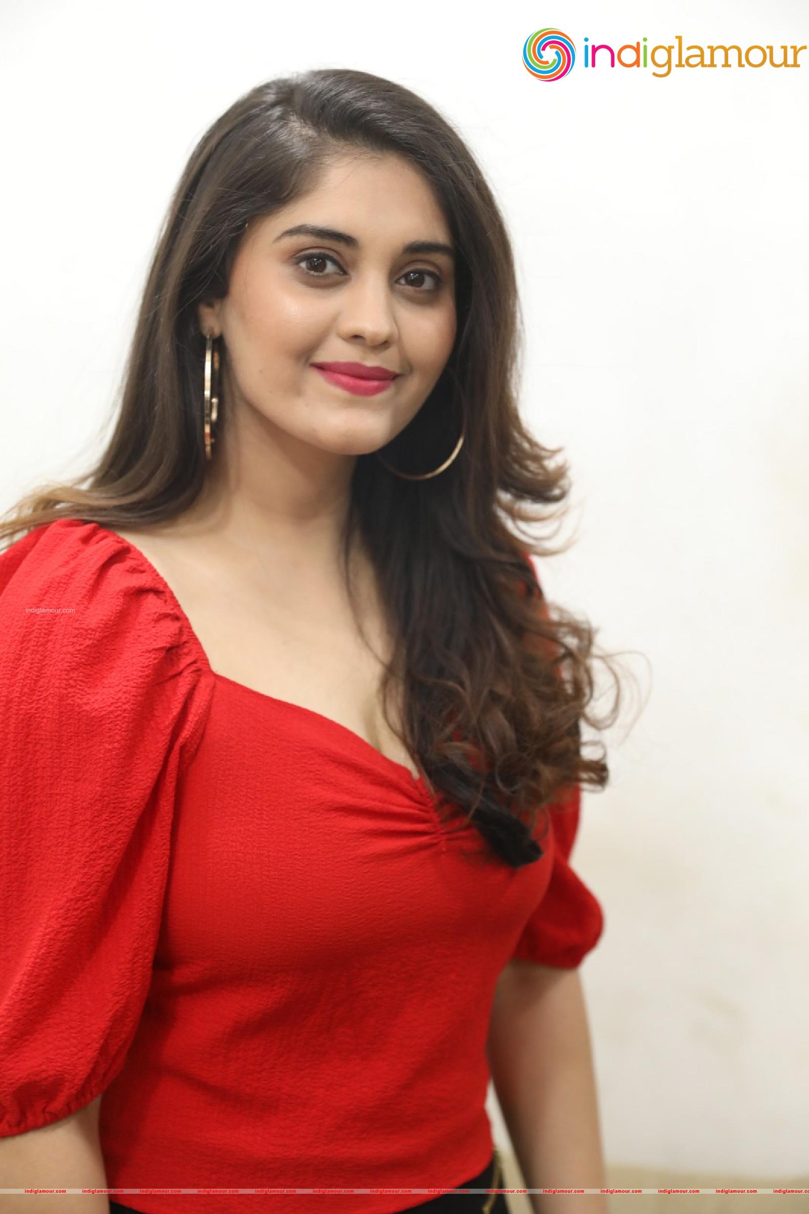 Surabhi Actress hd photo
