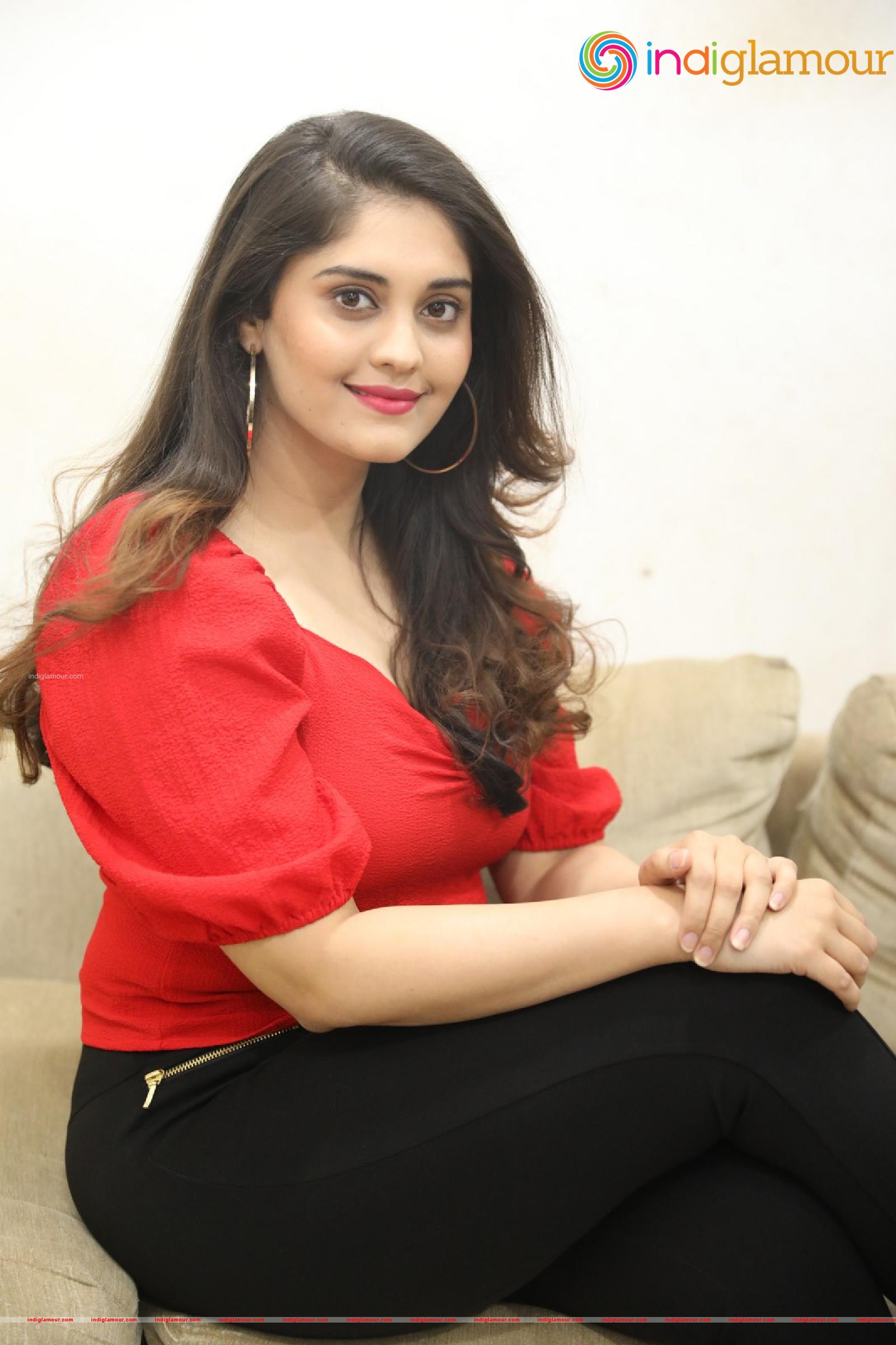Surabhi Actress hd photo