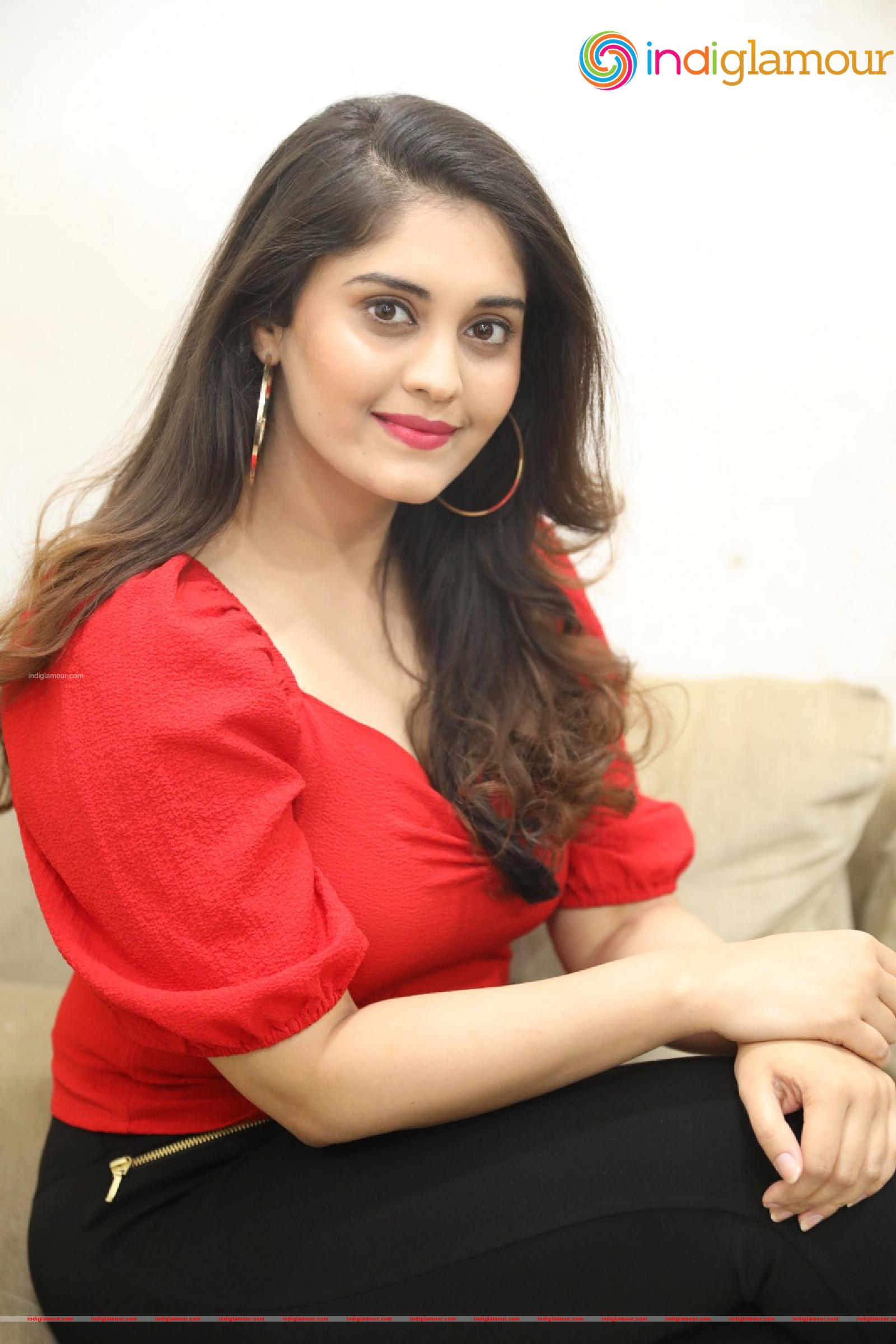 Surabhi Actress hd photo