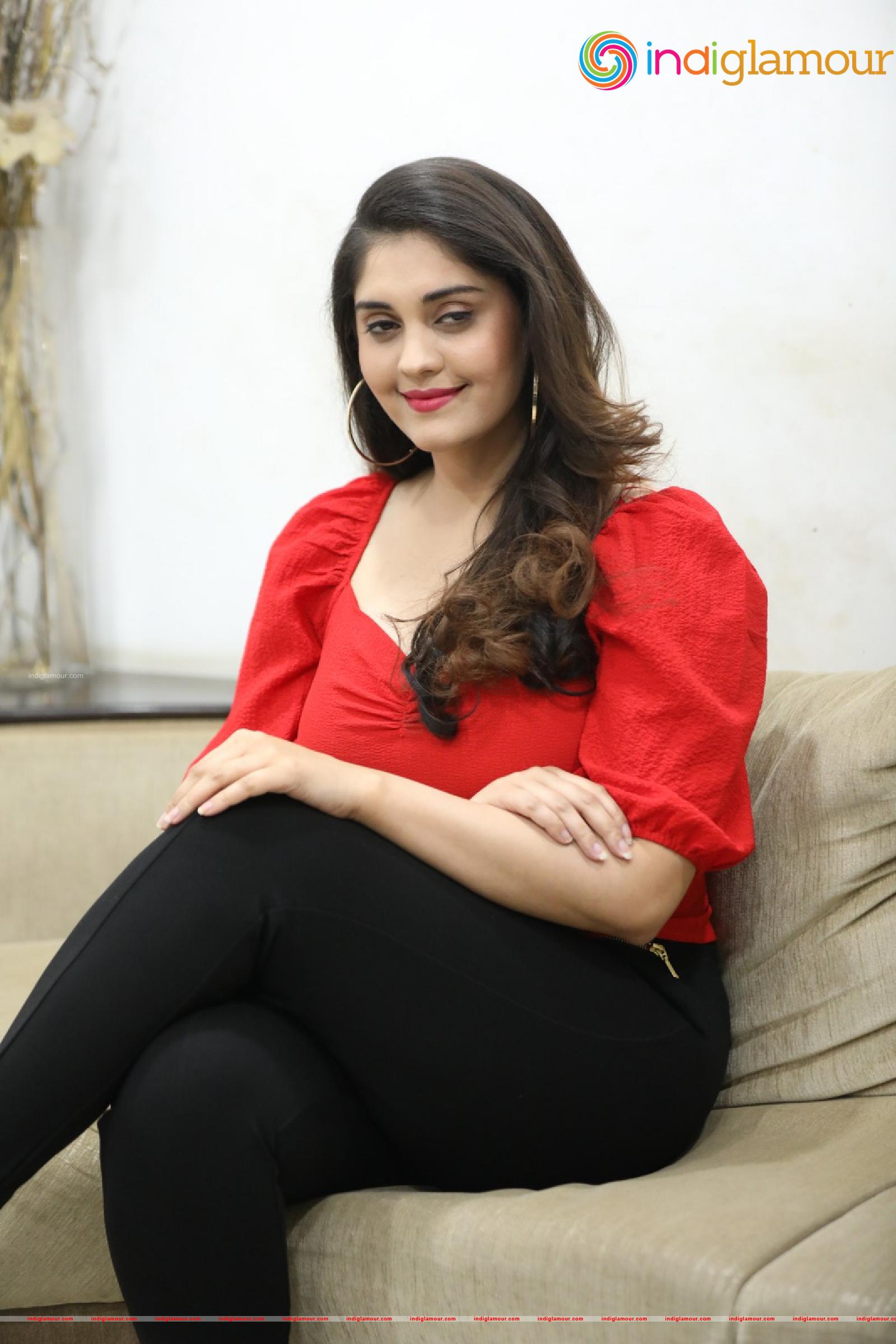 Surabhi Actress hd photo