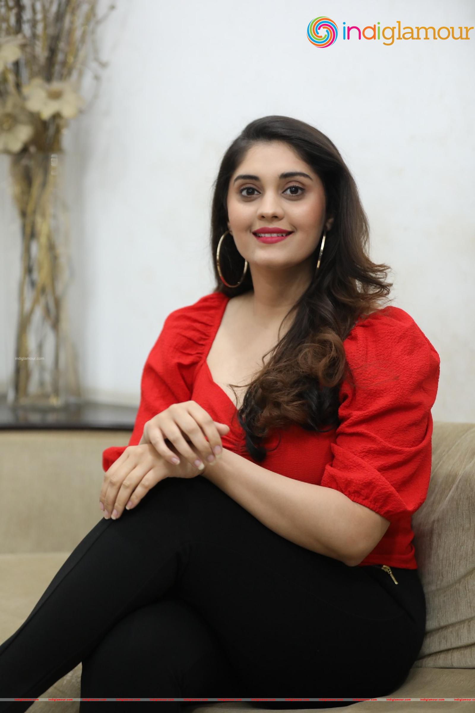 Surabhi Actress hd photo