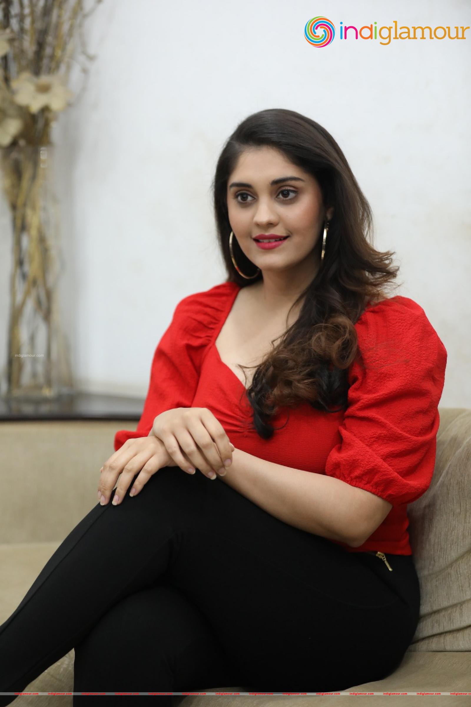 Surabhi Actress hd photo