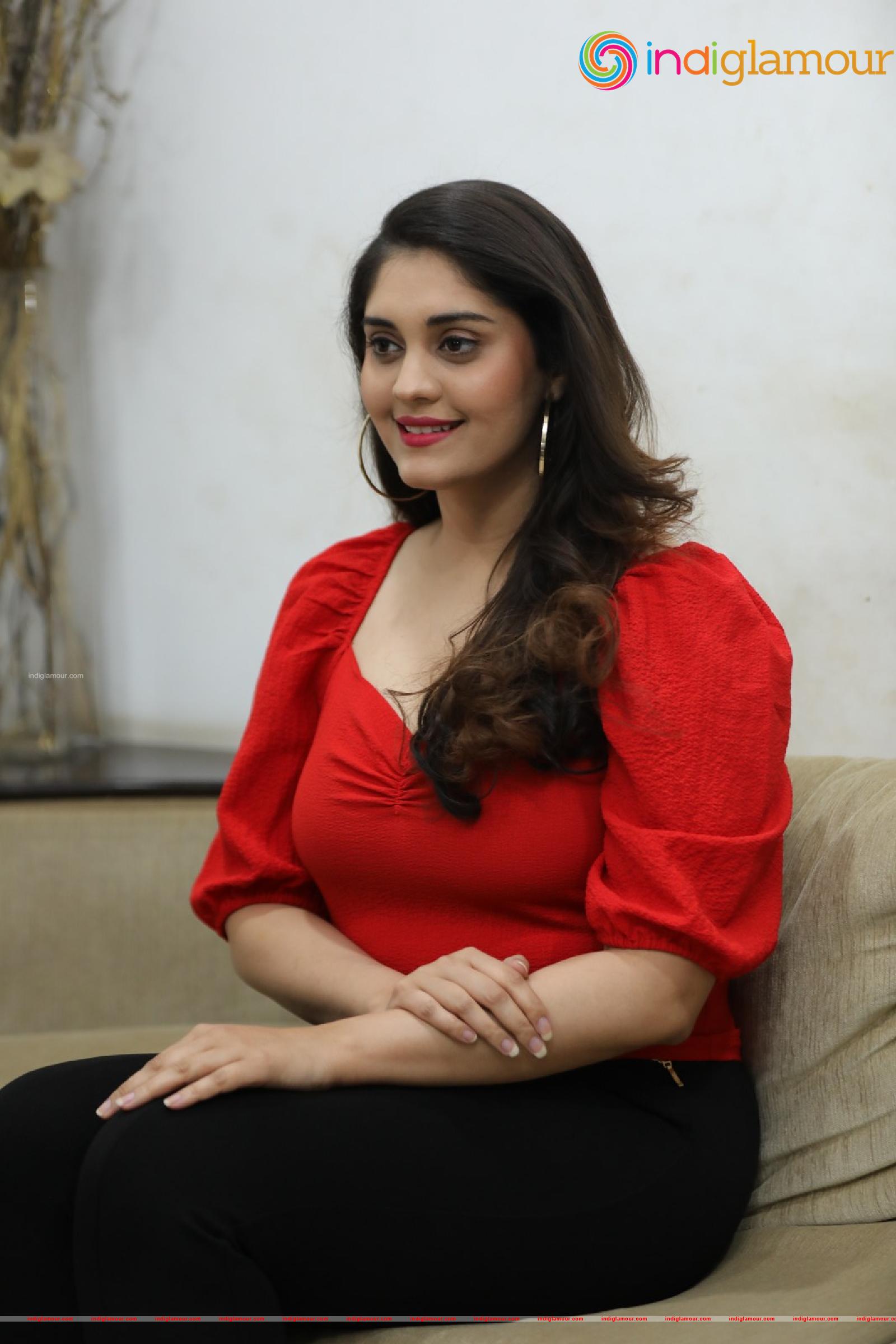 Surabhi Actress hd photo