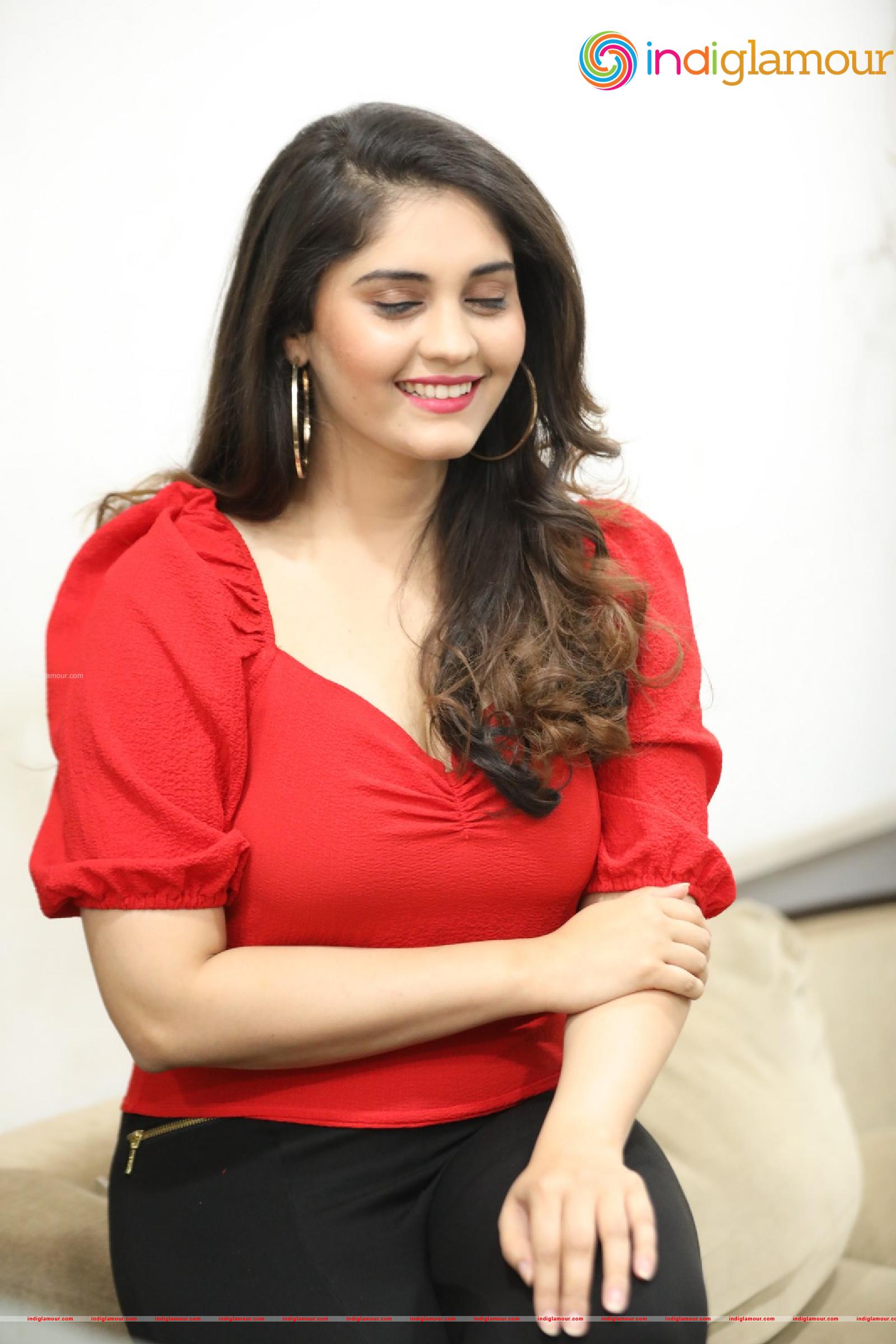 Surabhi Actress hd photo