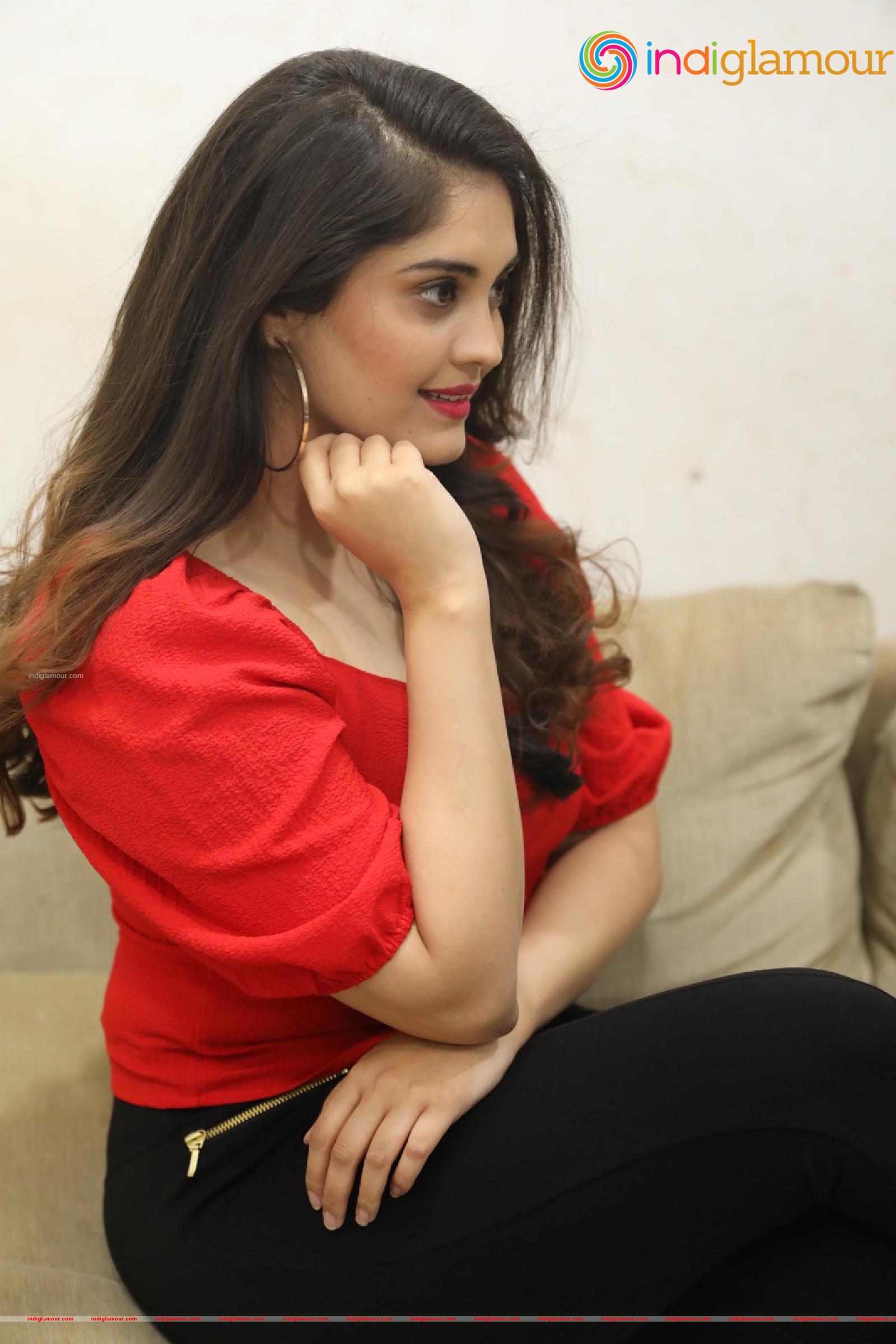 Surabhi Actress hd photo
