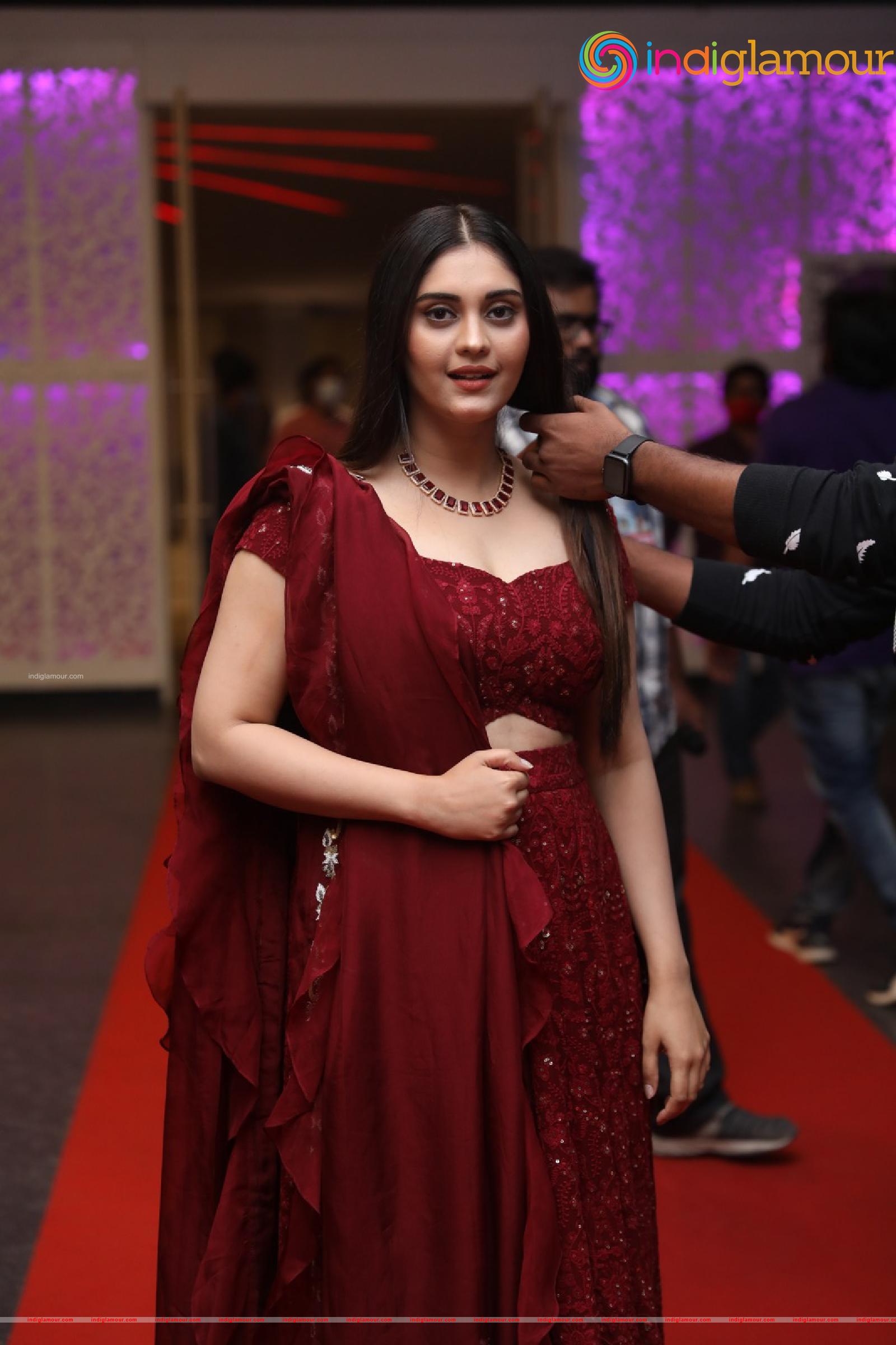 Surabhi Actress hd photo