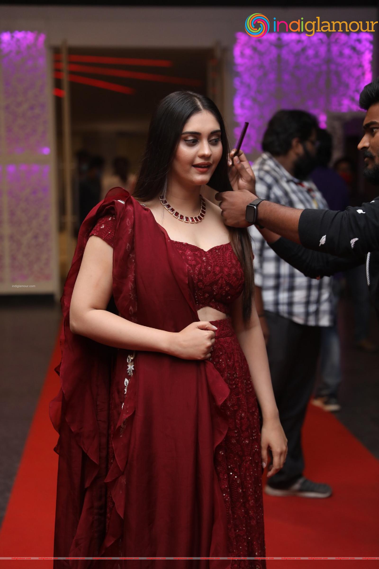 Surabhi Actress hd photo