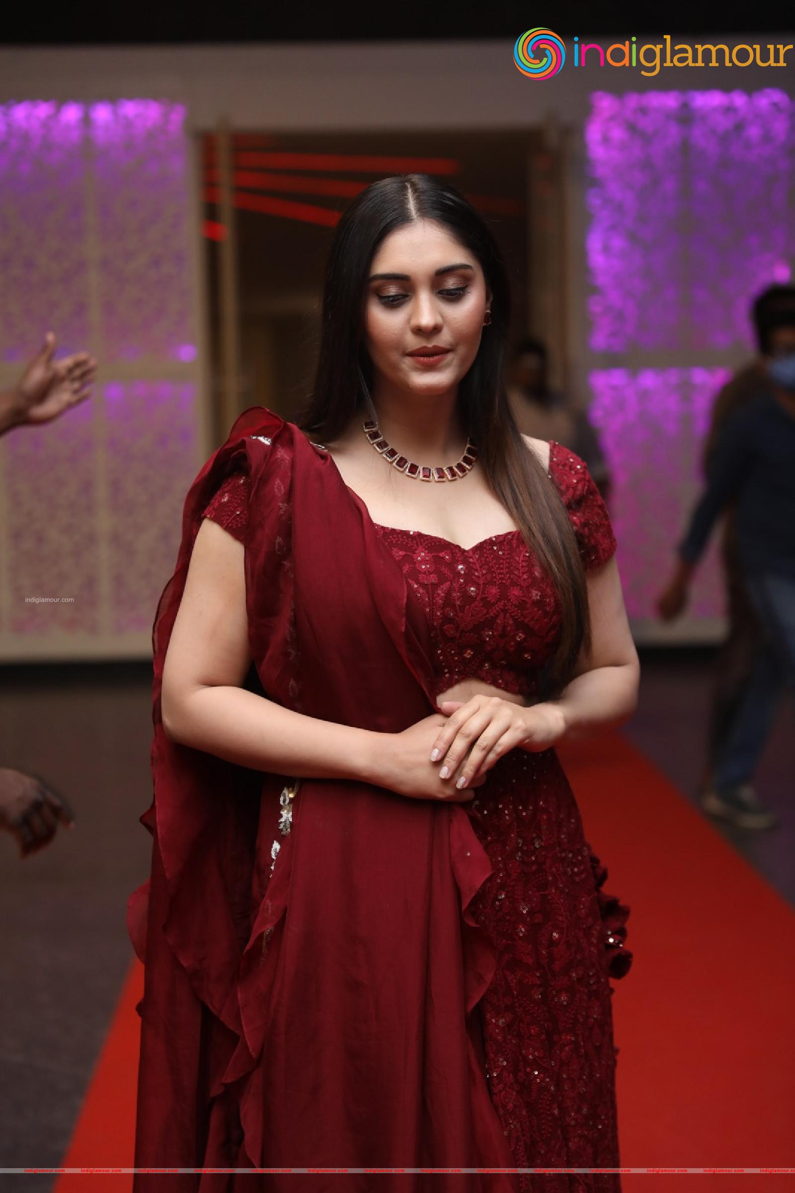 Surabhi Actress hd photo