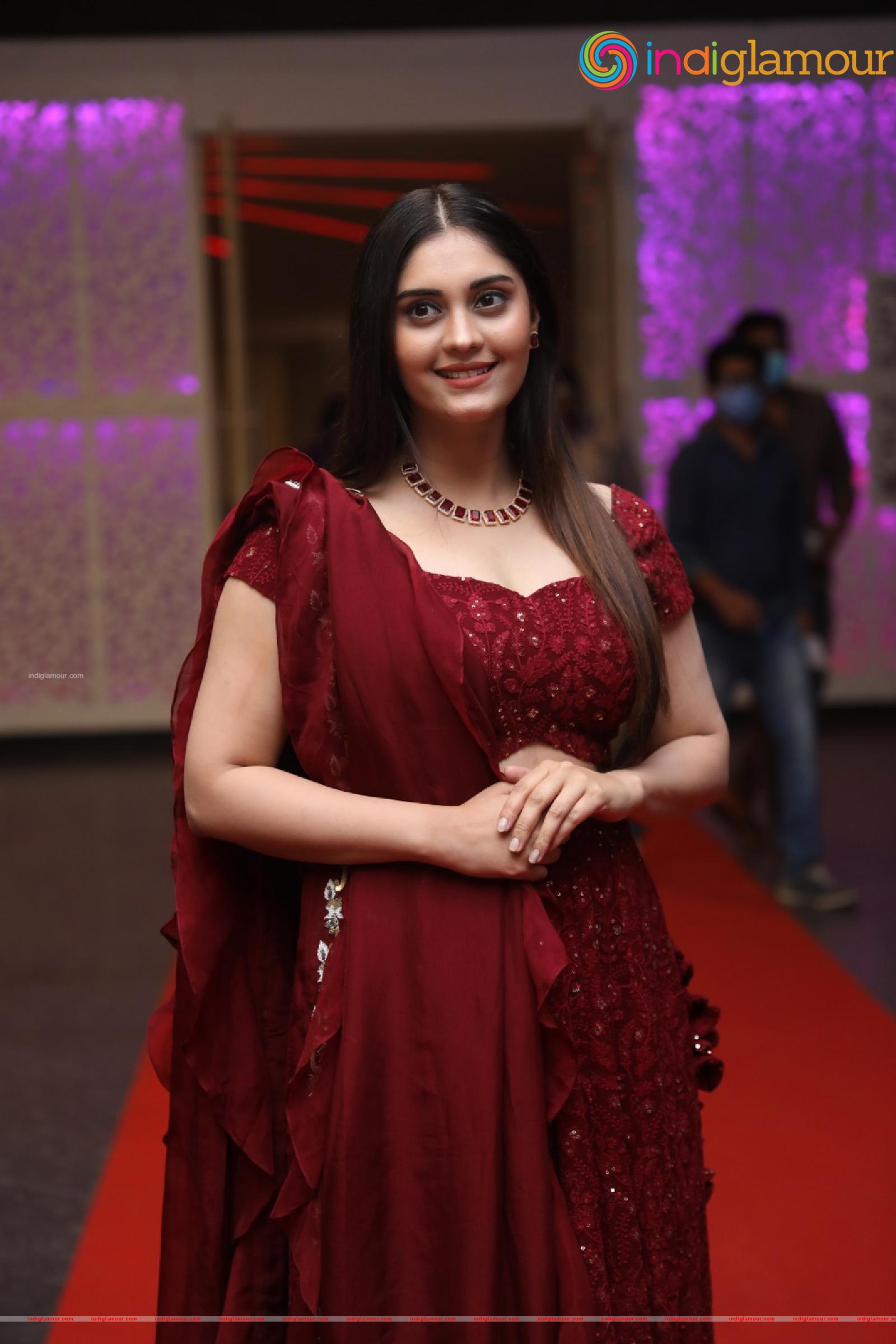 Surabhi Actress hd photo