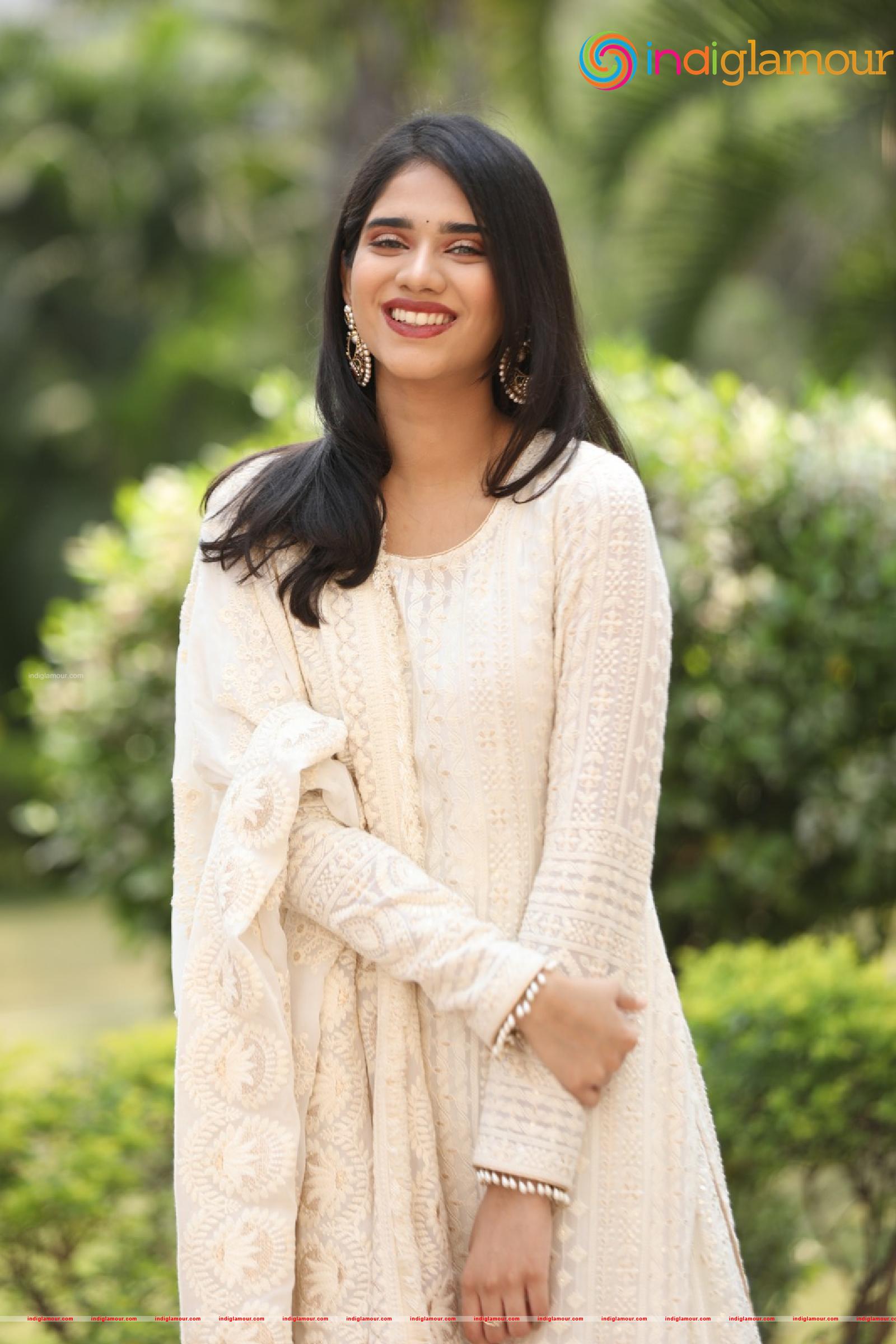 Tanvi Akaanksha Actress hd photo