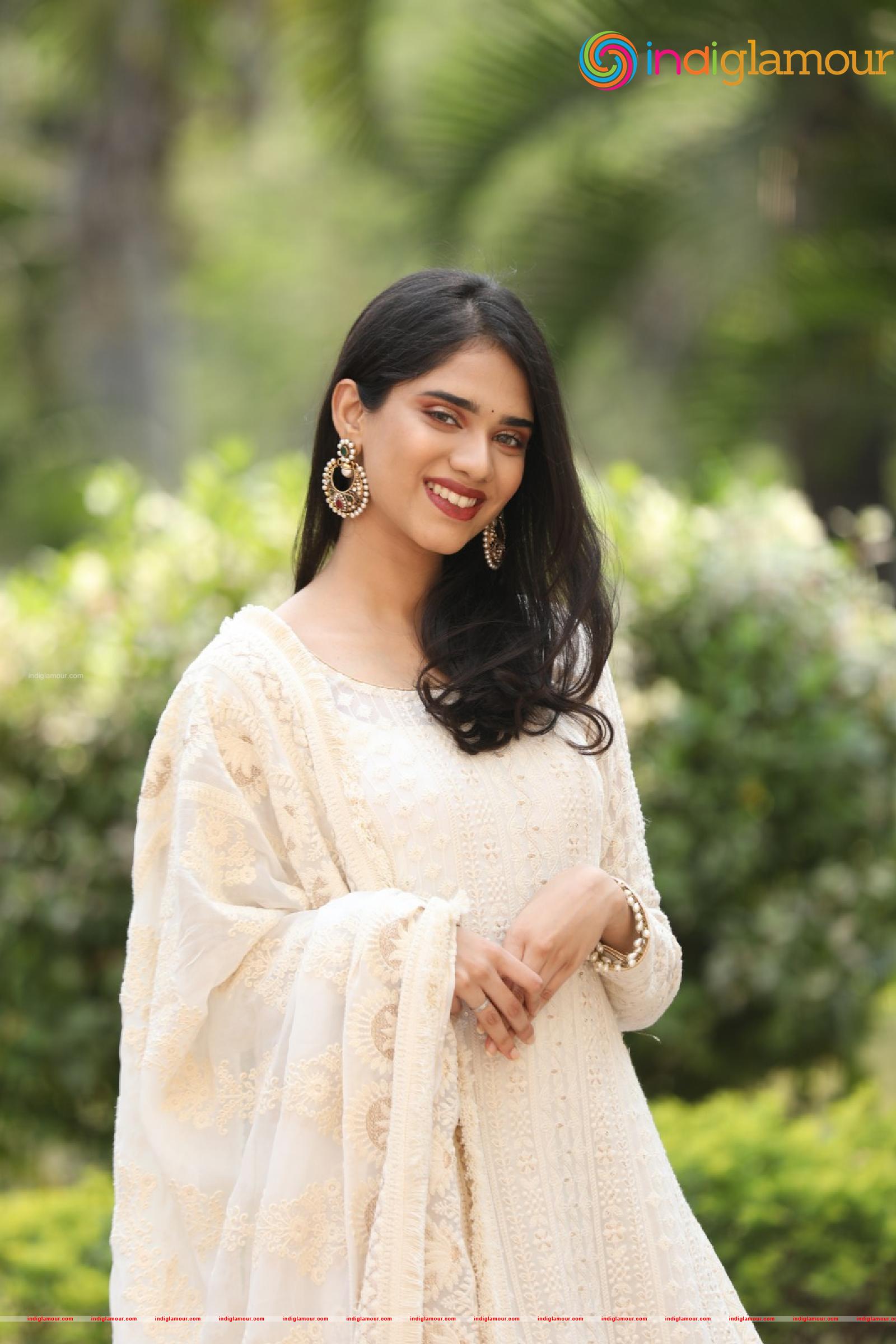 Tanvi Akaanksha Actress hd photo