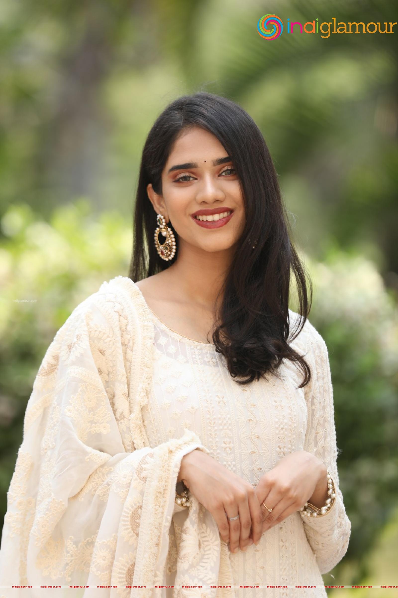 Tanvi Akaanksha Actress hd photo