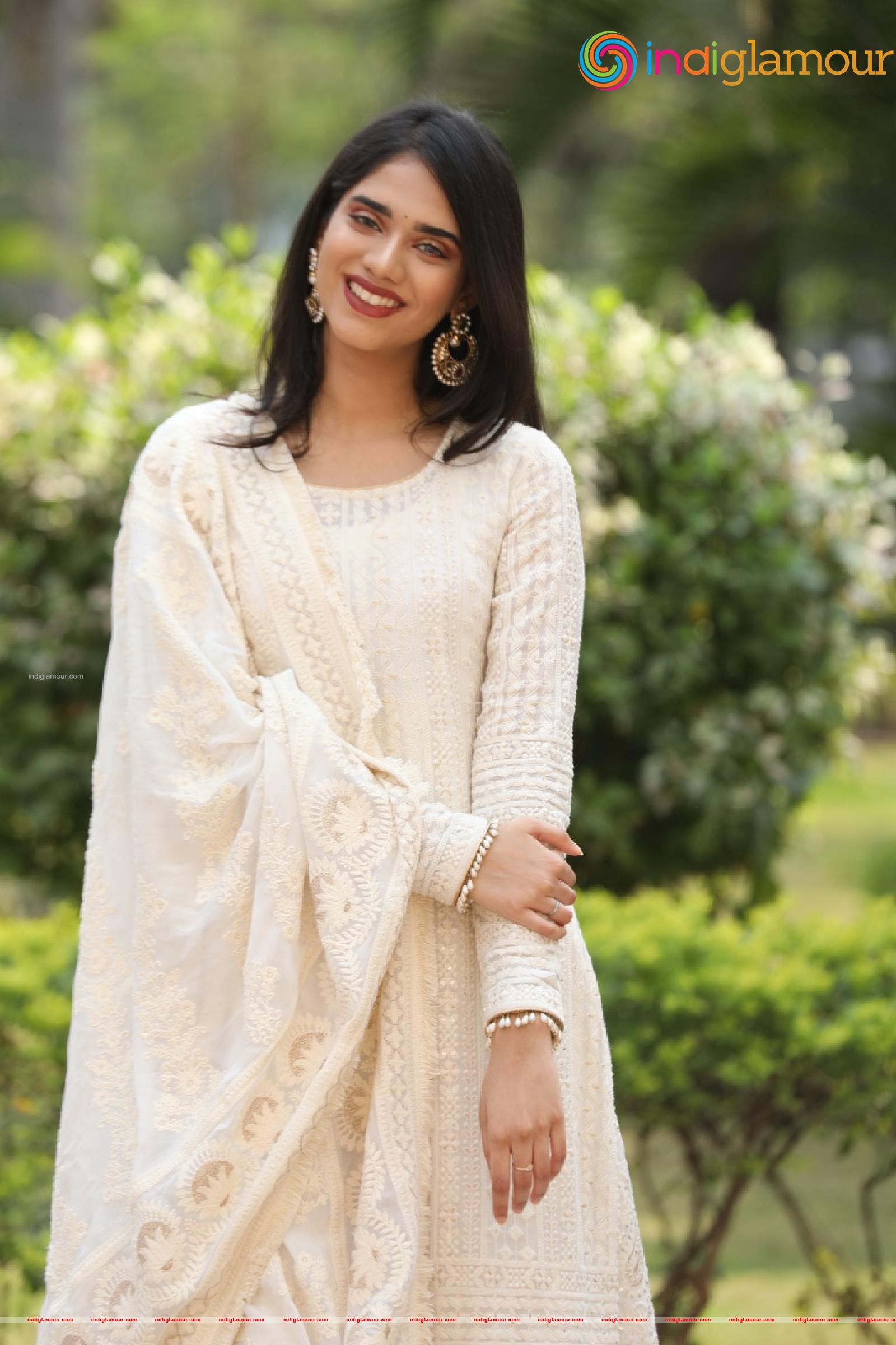 Tanvi Akaanksha Actress hd photo