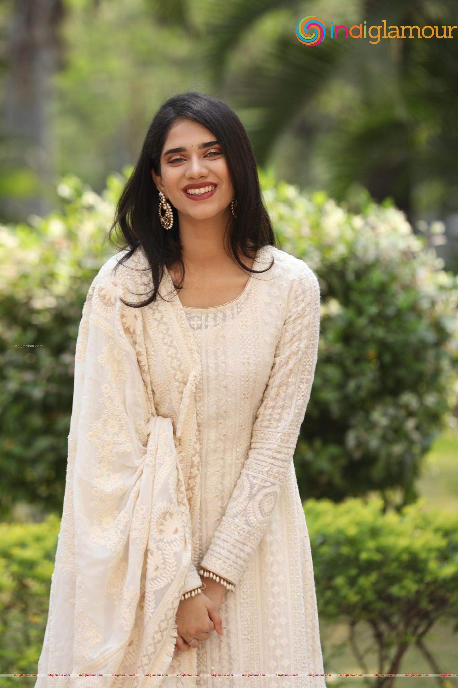 Tanvi Akaanksha Actress hd photo