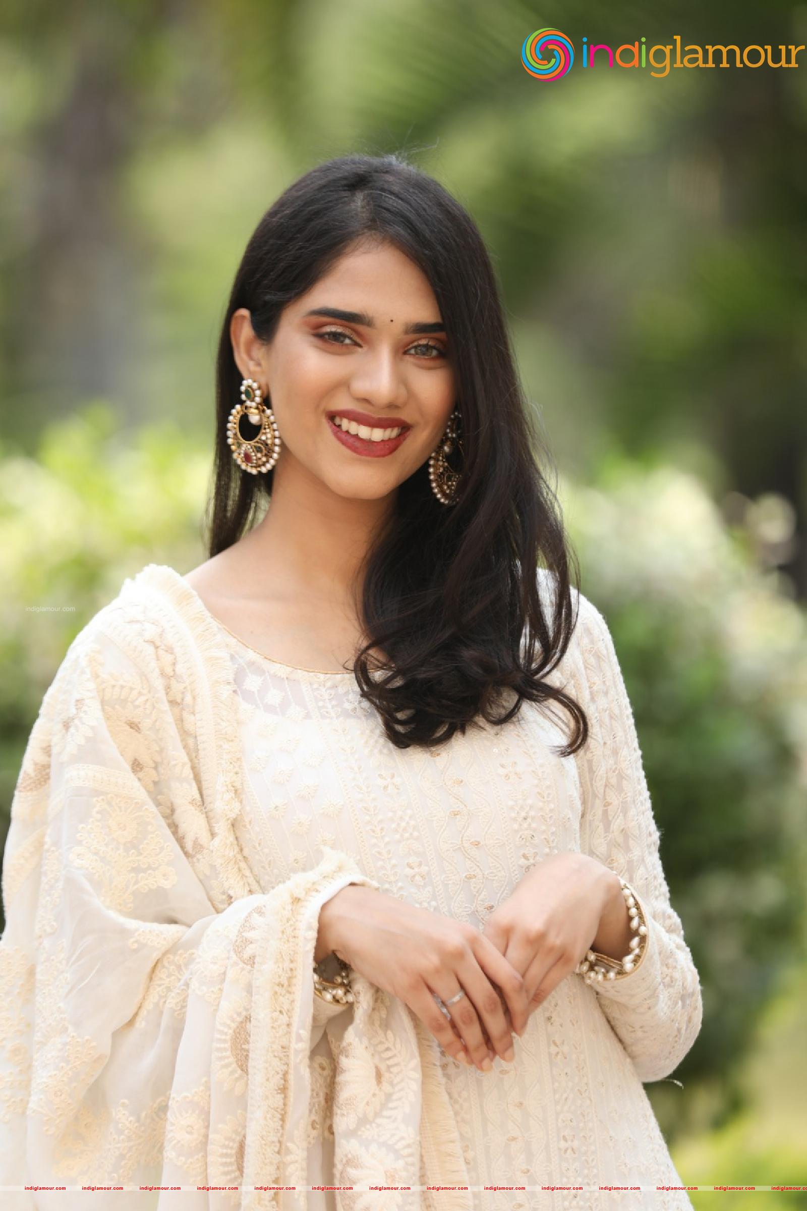 Tanvi Akaanksha Actress hd photo