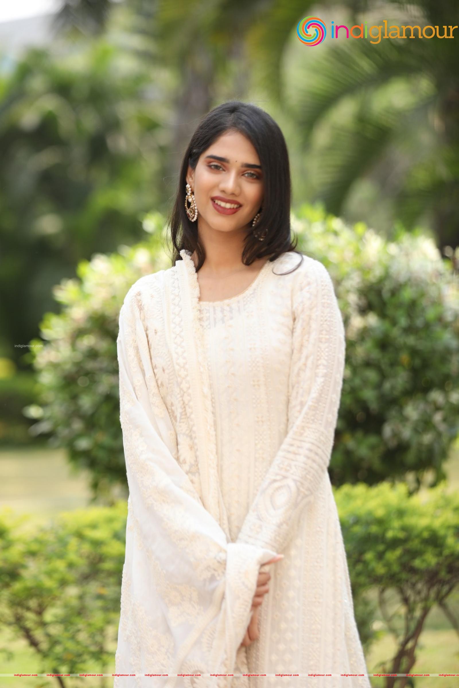 Tanvi Akaanksha Actress hd photo