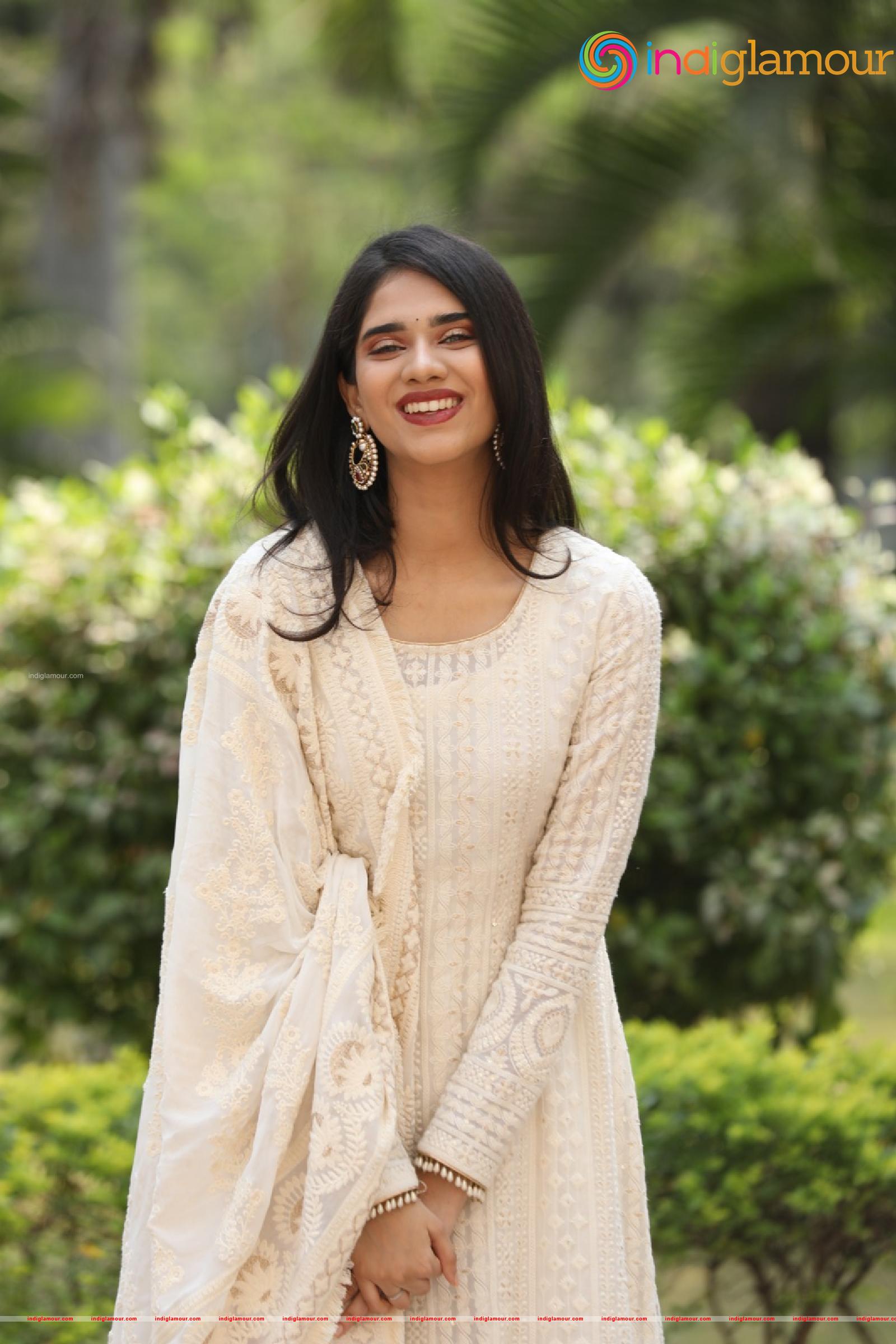 Tanvi Akaanksha Actress hd photo
