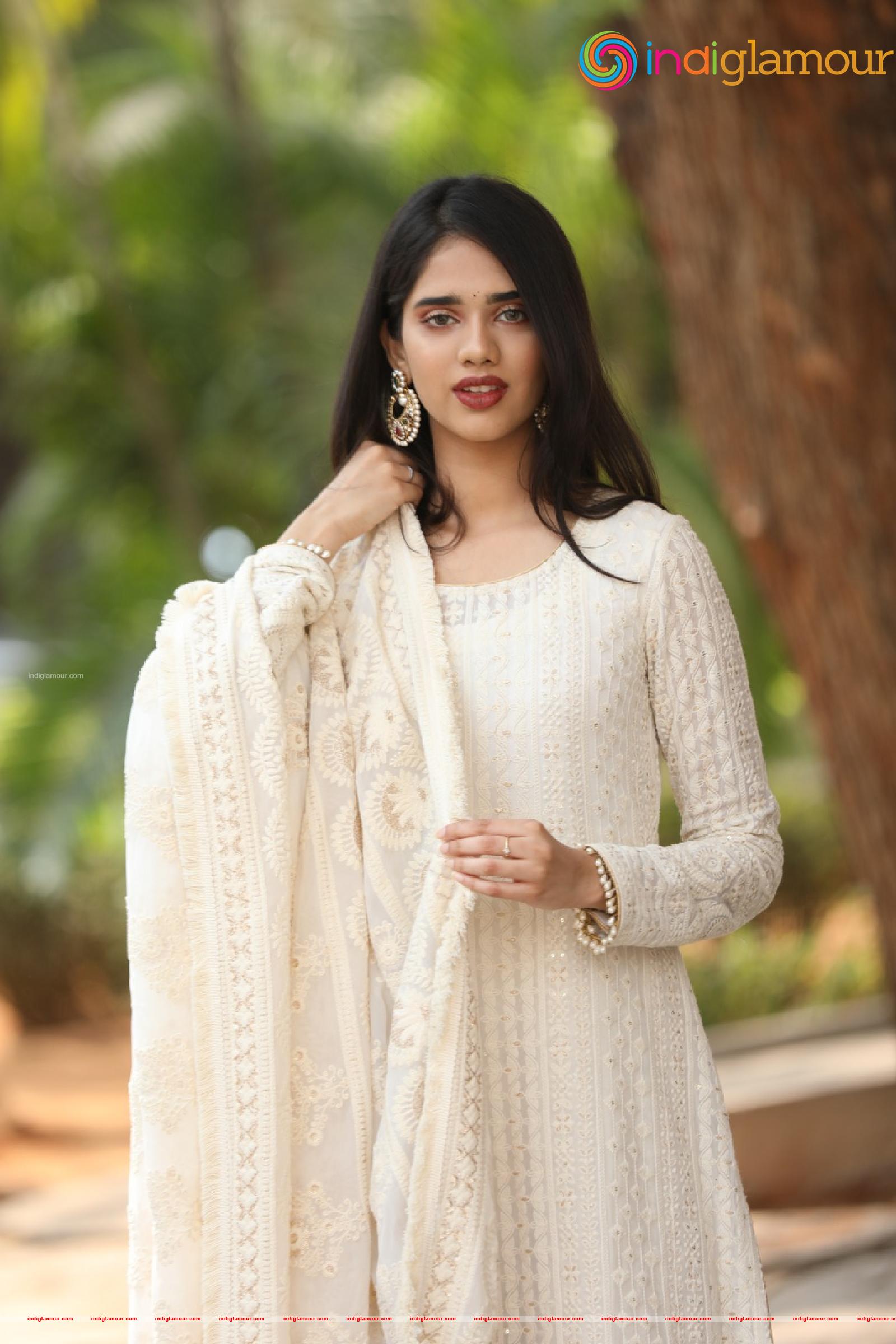 Tanvi Akaanksha Actress hd photo