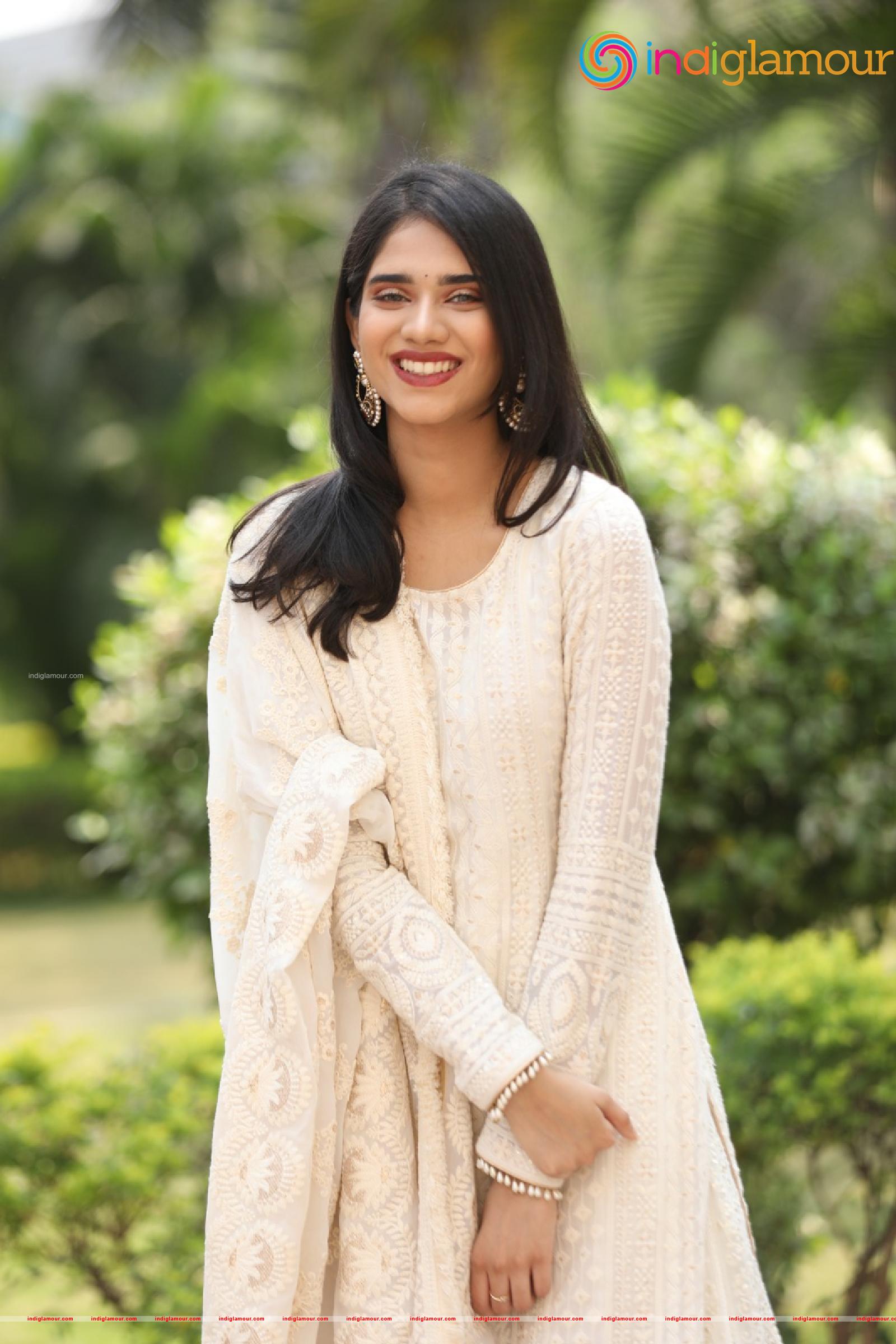Tanvi Akaanksha Actress hd photo