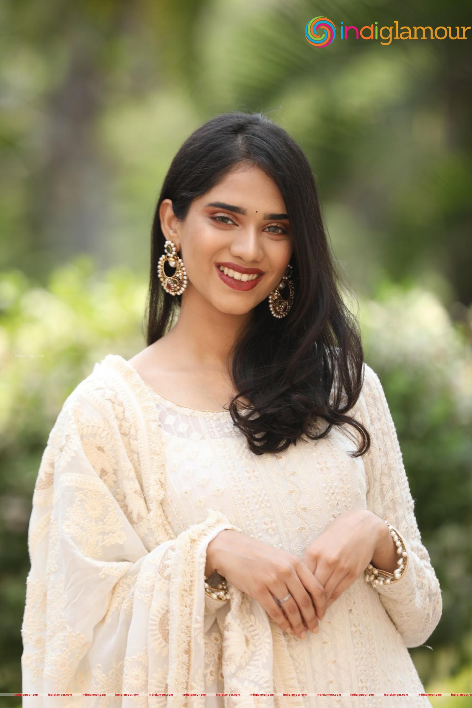 Tanvi Akaanksha Actress hd photo