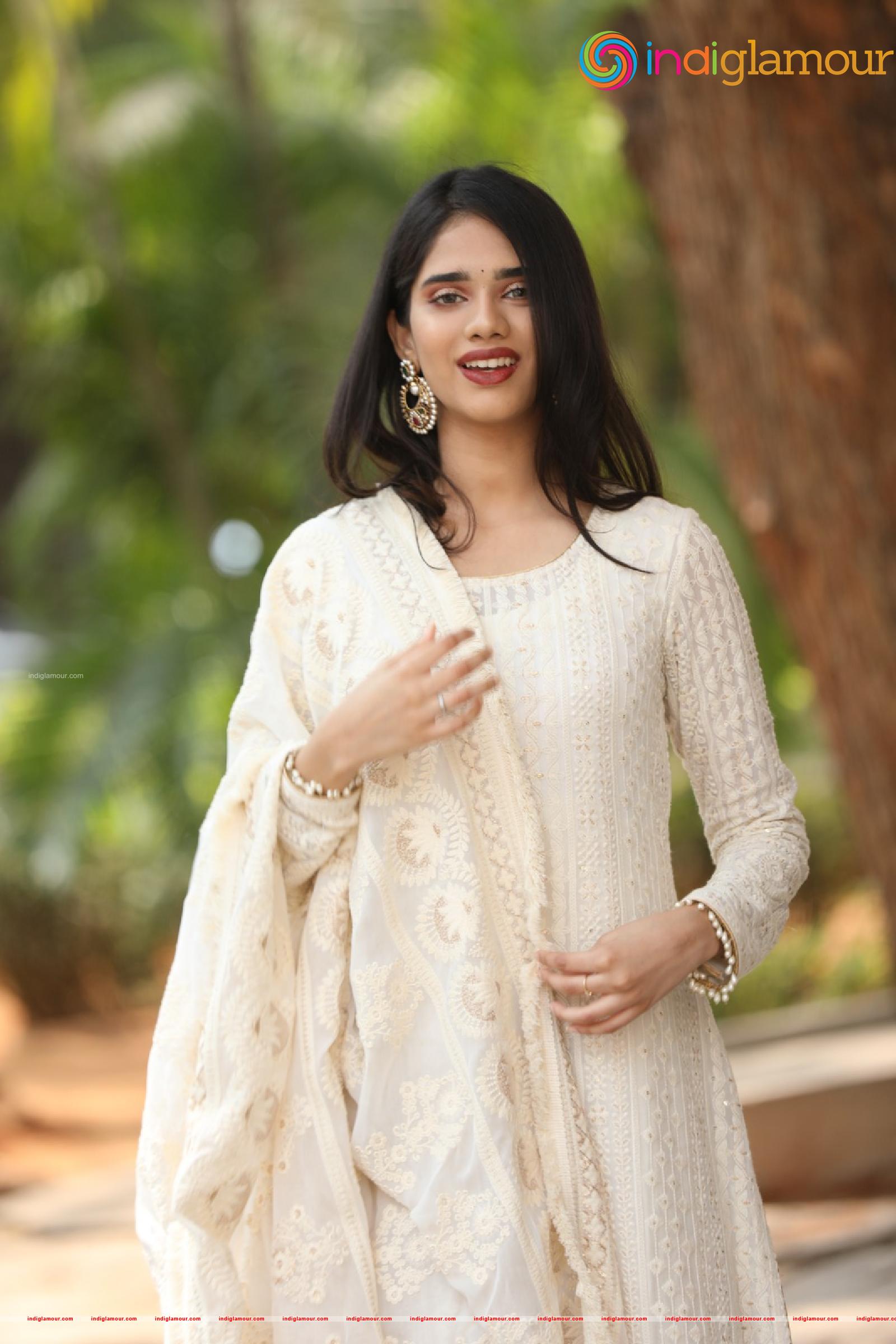 Tanvi Akaanksha Actress hd photo