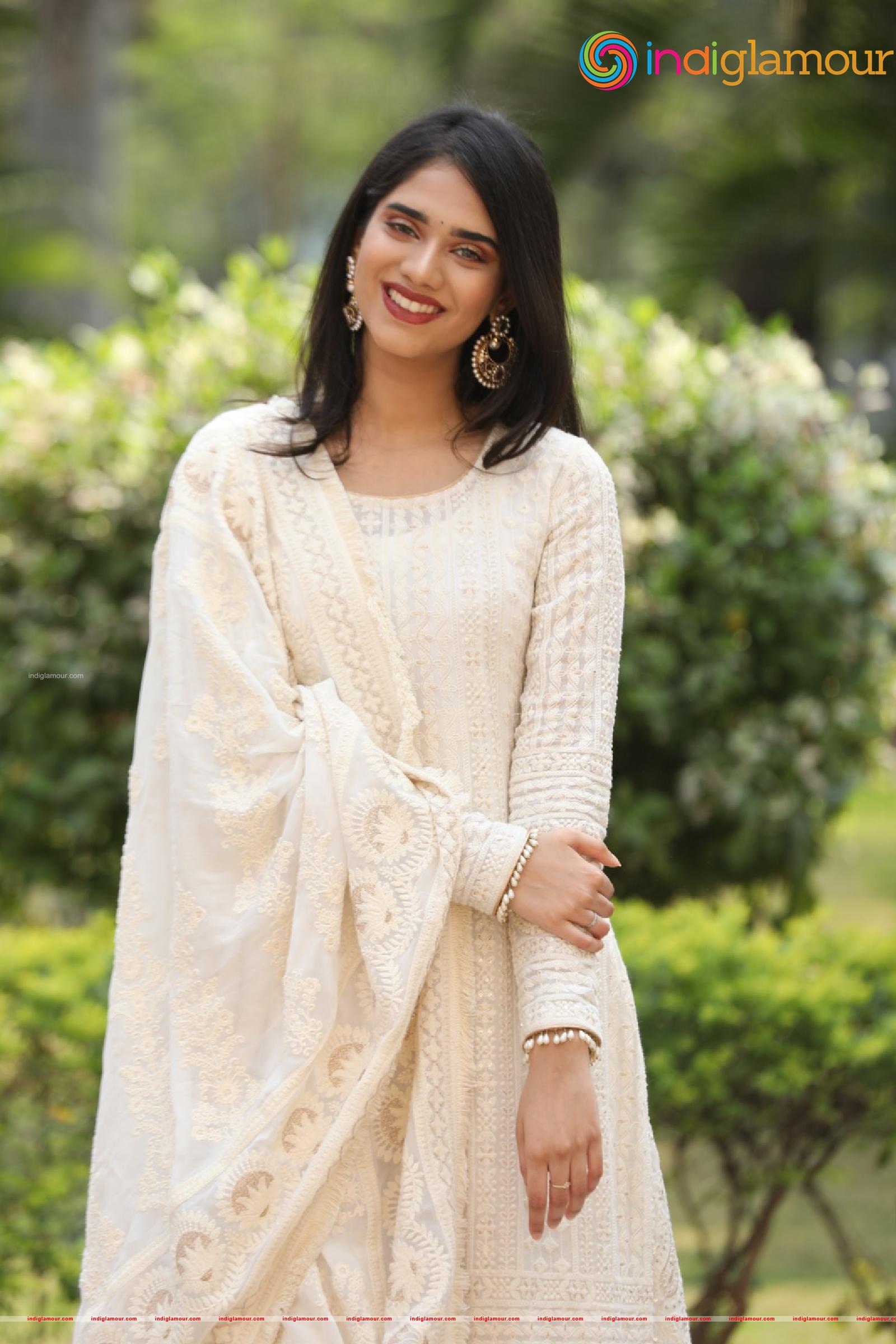 Tanvi Akaanksha Actress hd photo