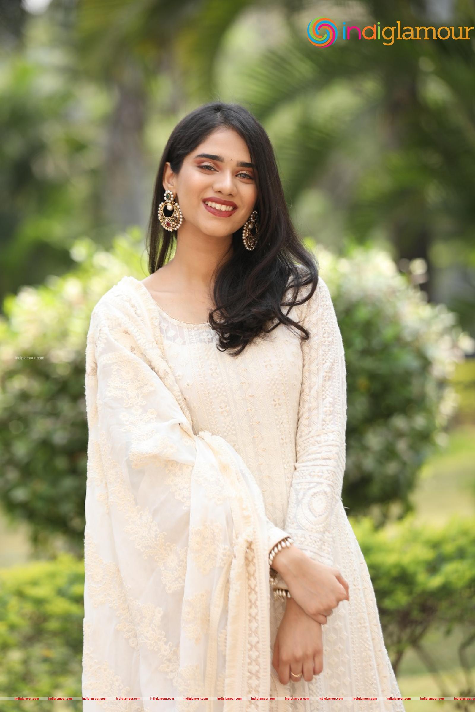 Tanvi Akaanksha Actress hd photo
