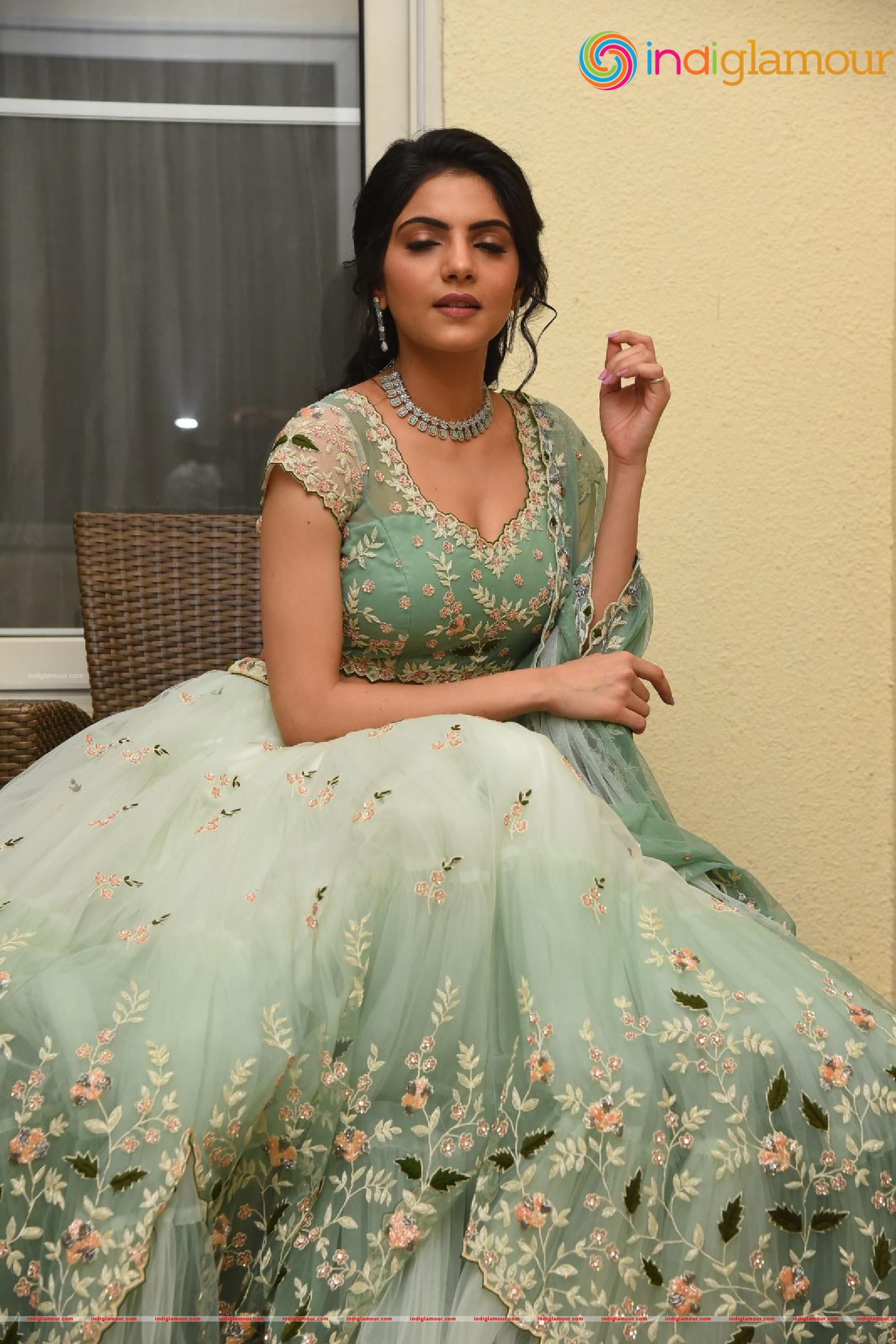 Misha Narang Actress hd photo