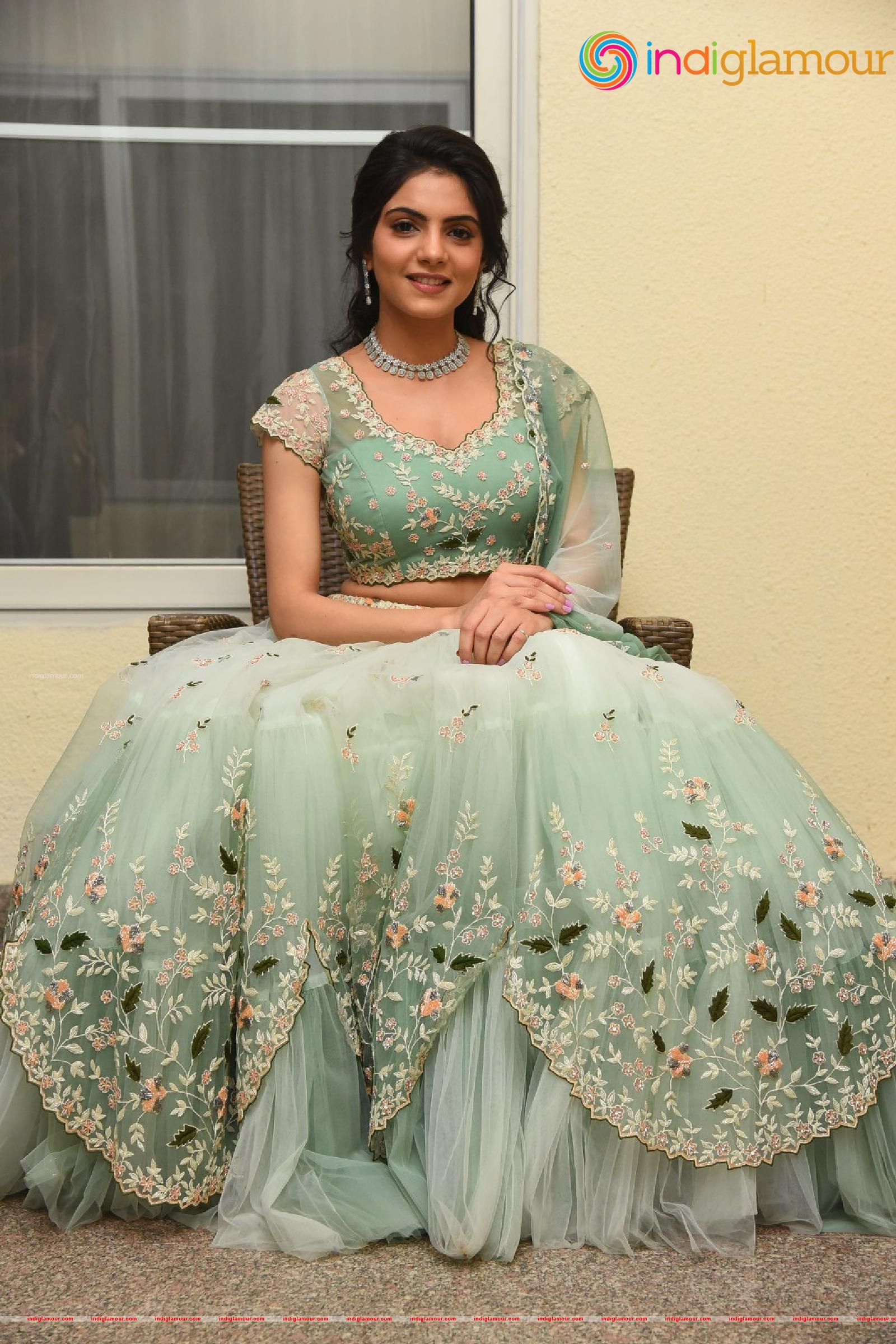 Misha Narang Actress hd photo