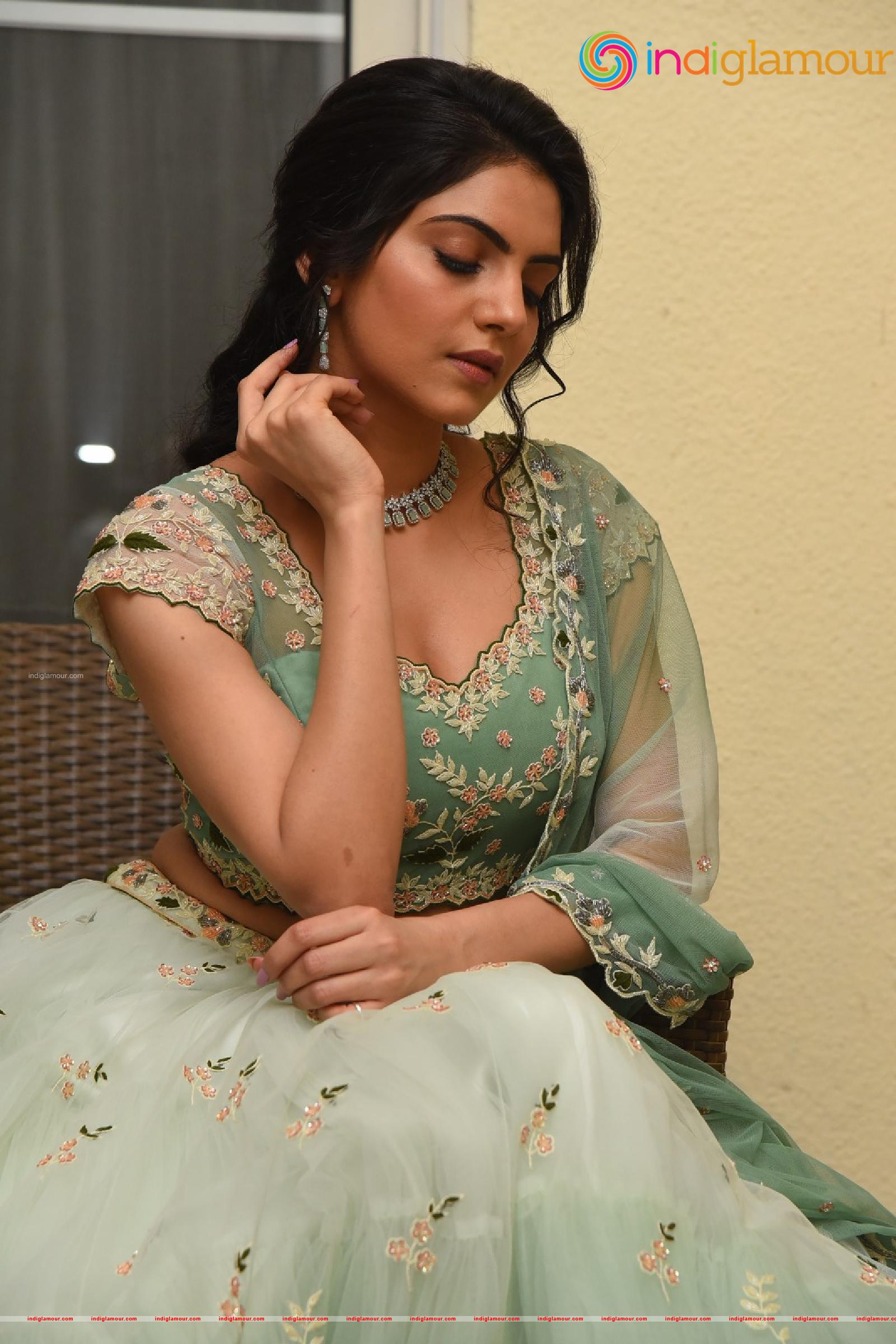 Misha Narang Actress hd photo