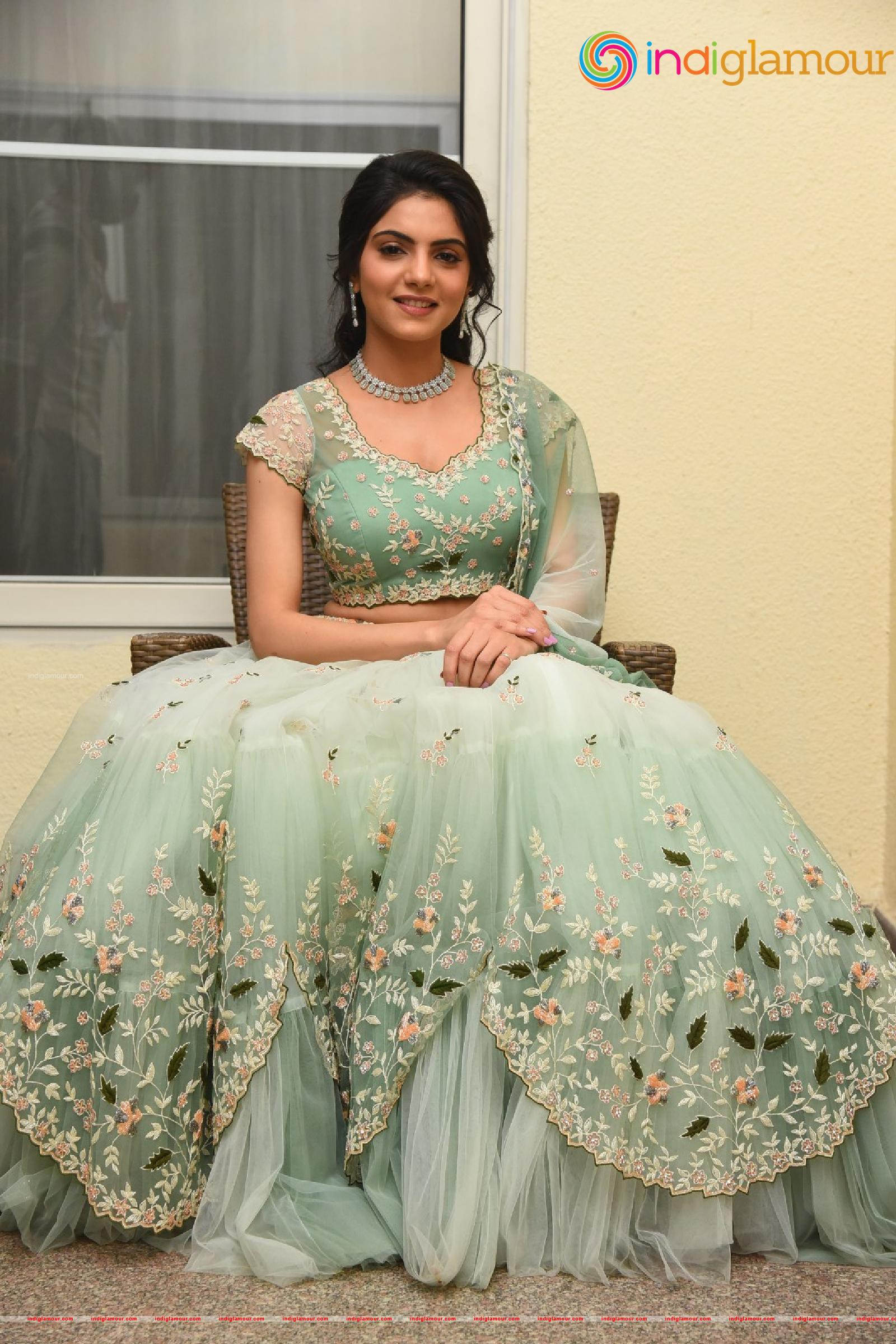 Misha Narang Actress hd photo