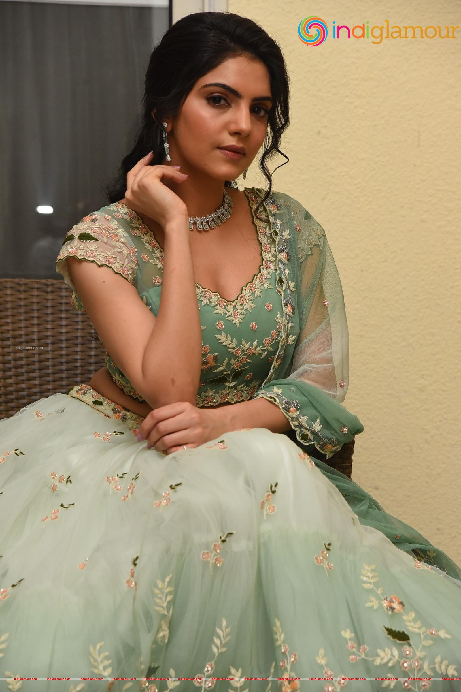 Misha Narang Actress hd photo