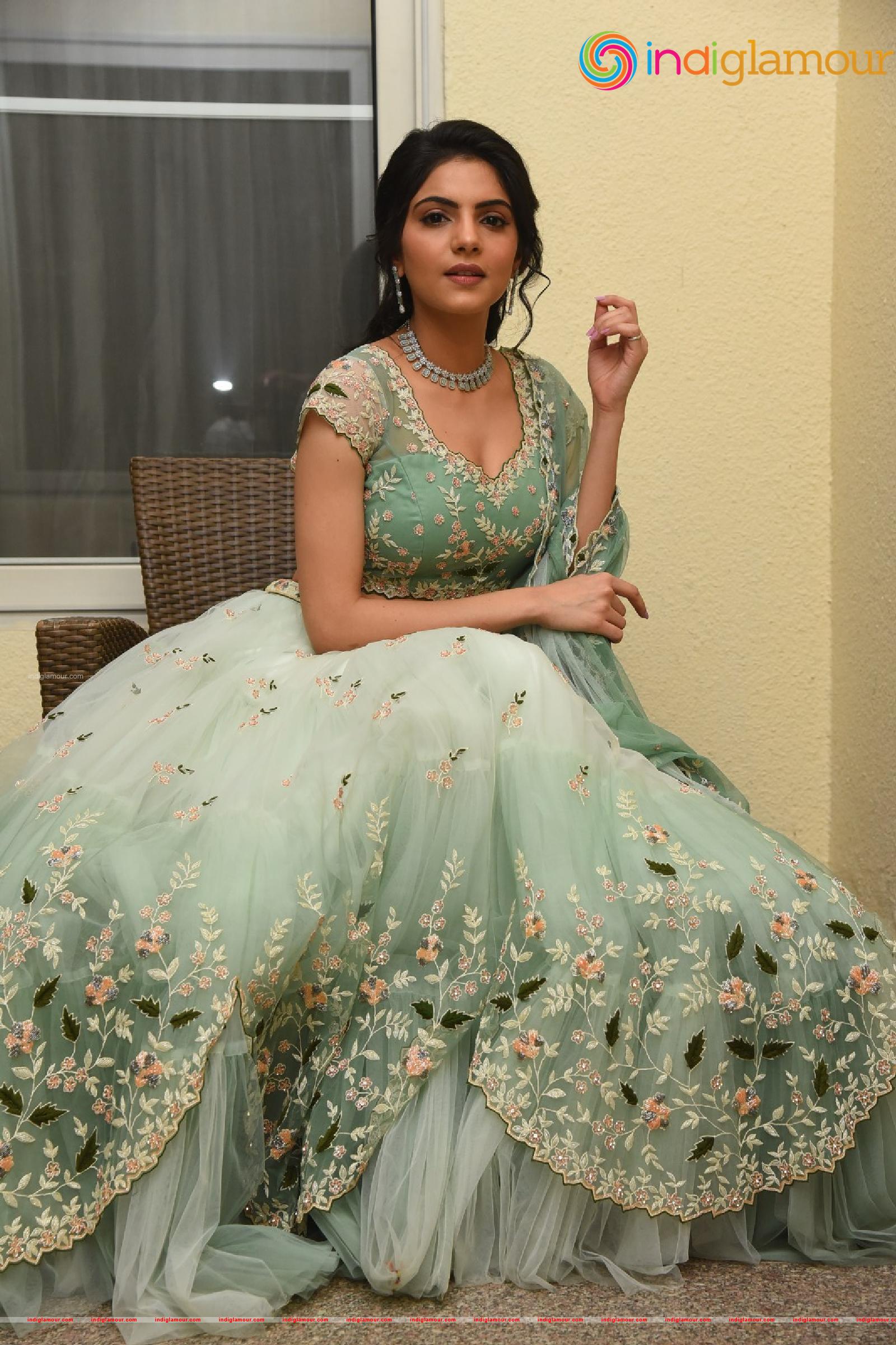 Misha Narang Actress hd photo
