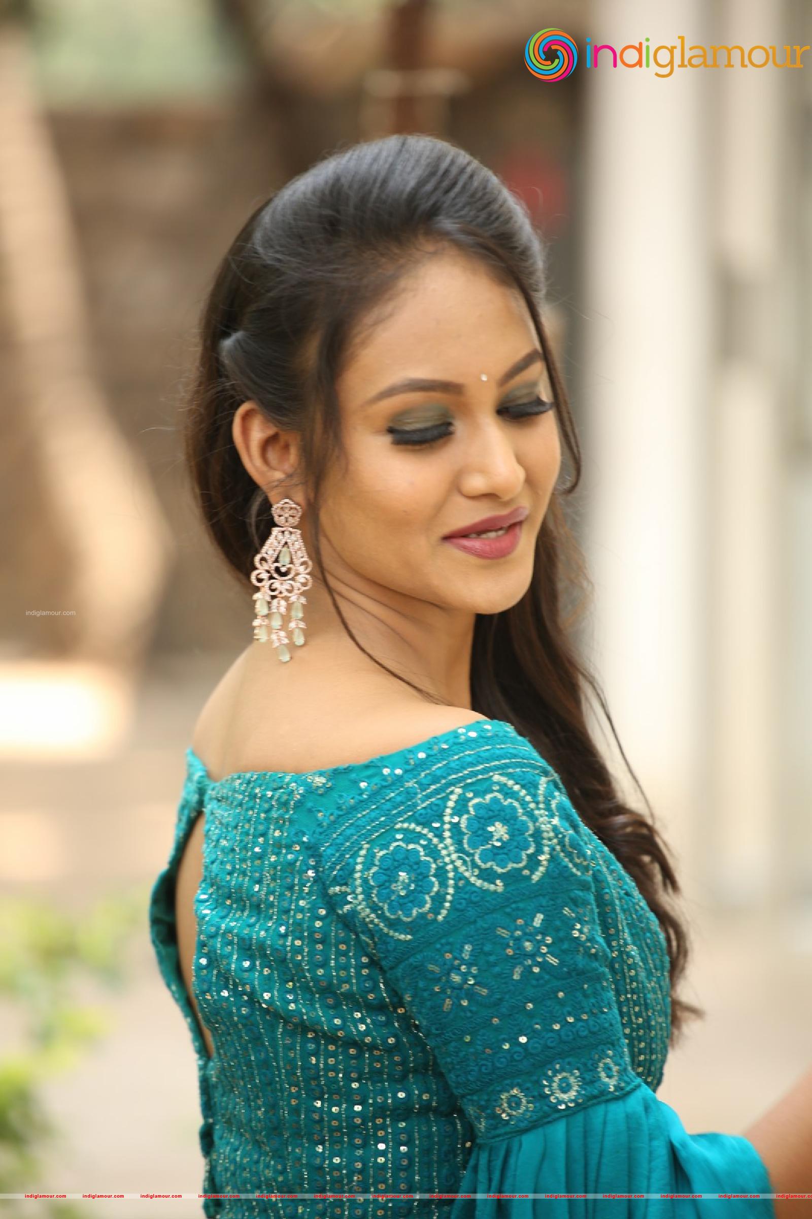 Maheswari Actress hd photo