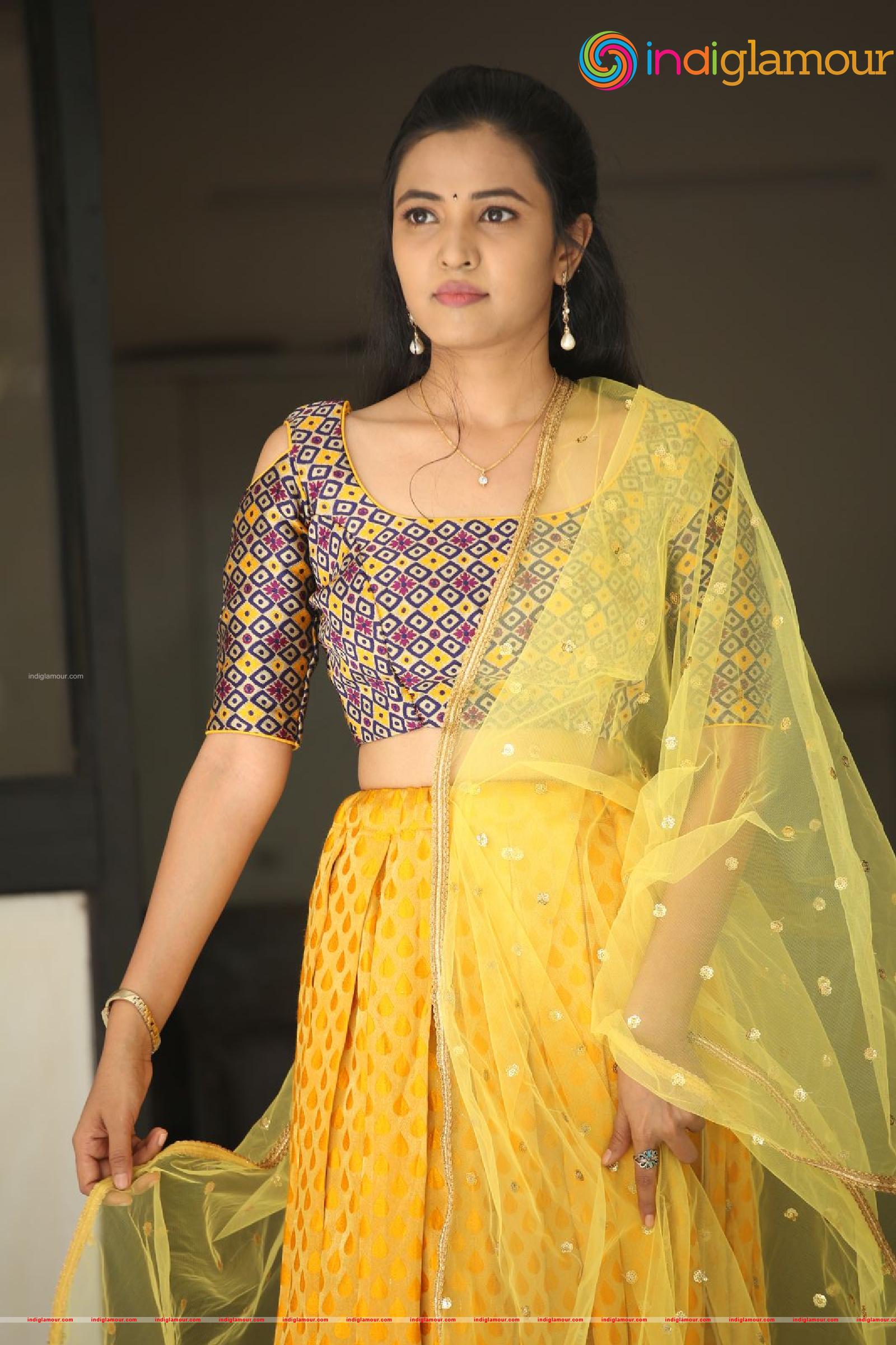Sunitha Sadhguru Actress hd photo