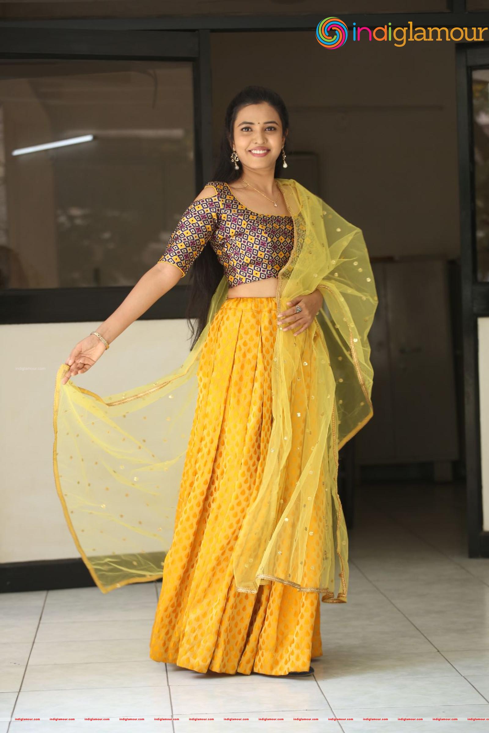 Sunitha Sadhguru Actress hd photo