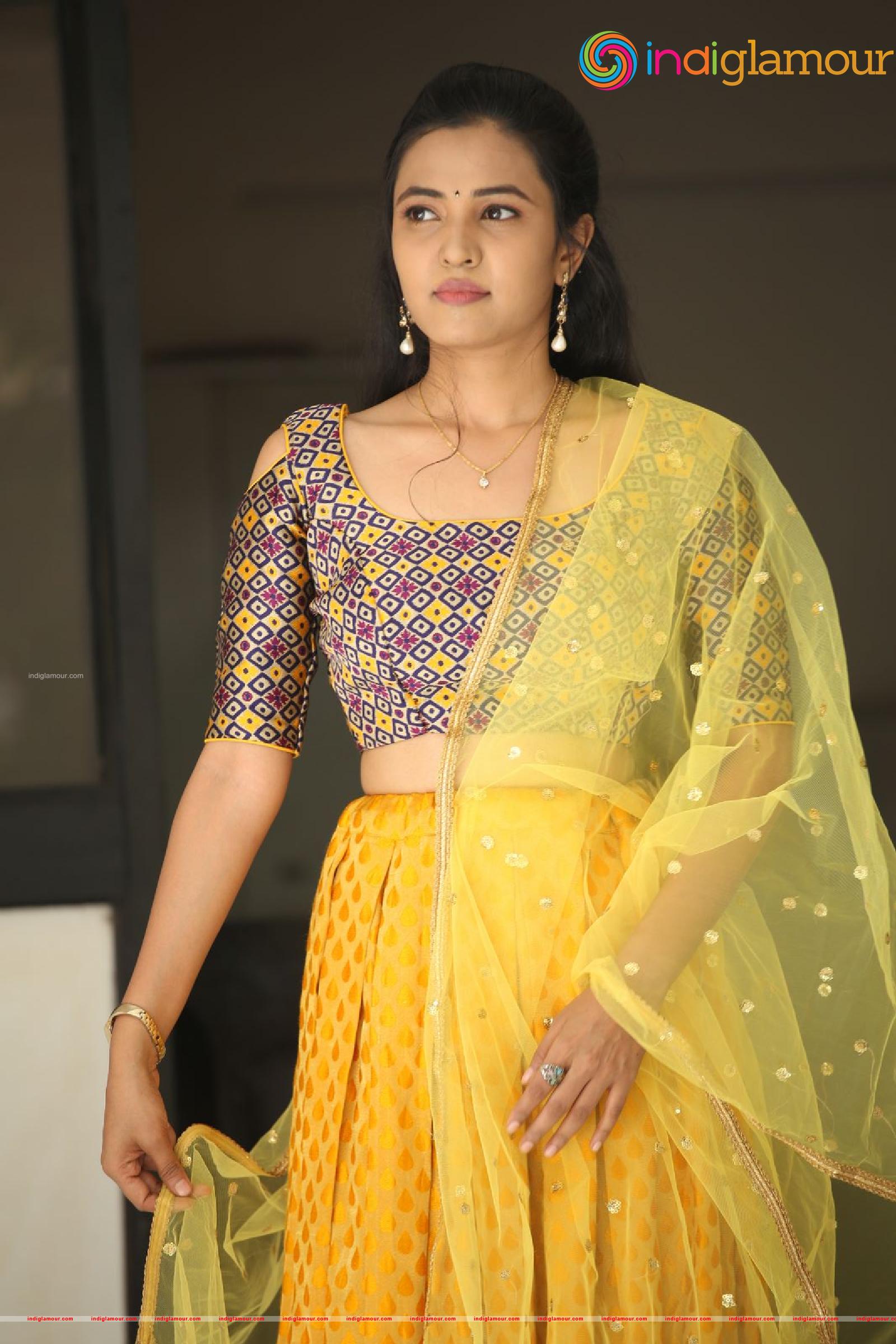 Sunitha Sadhguru Actress hd photo