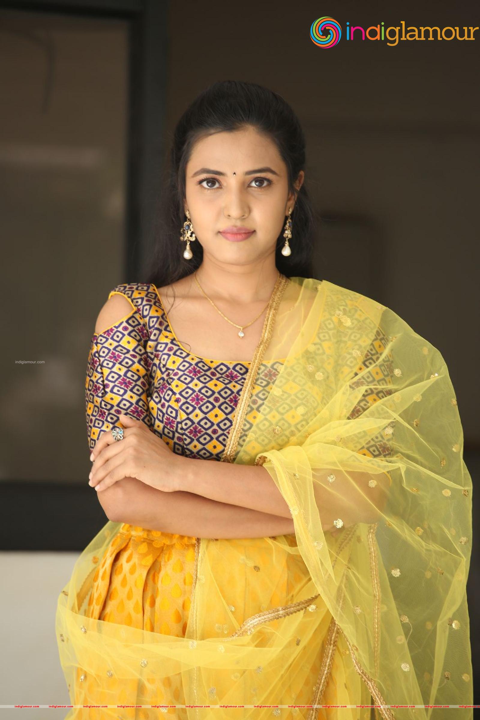 Sunitha Sadhguru Actress hd photo