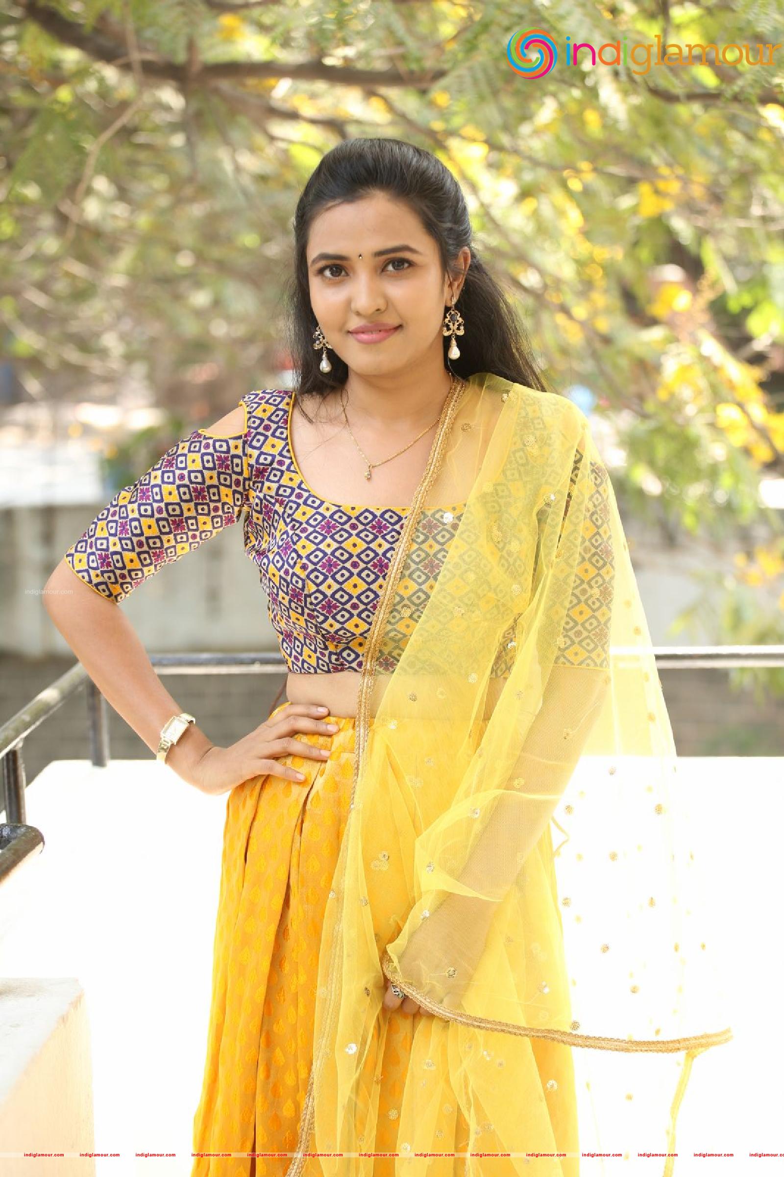 Sunitha Sadhguru Actress hd photo